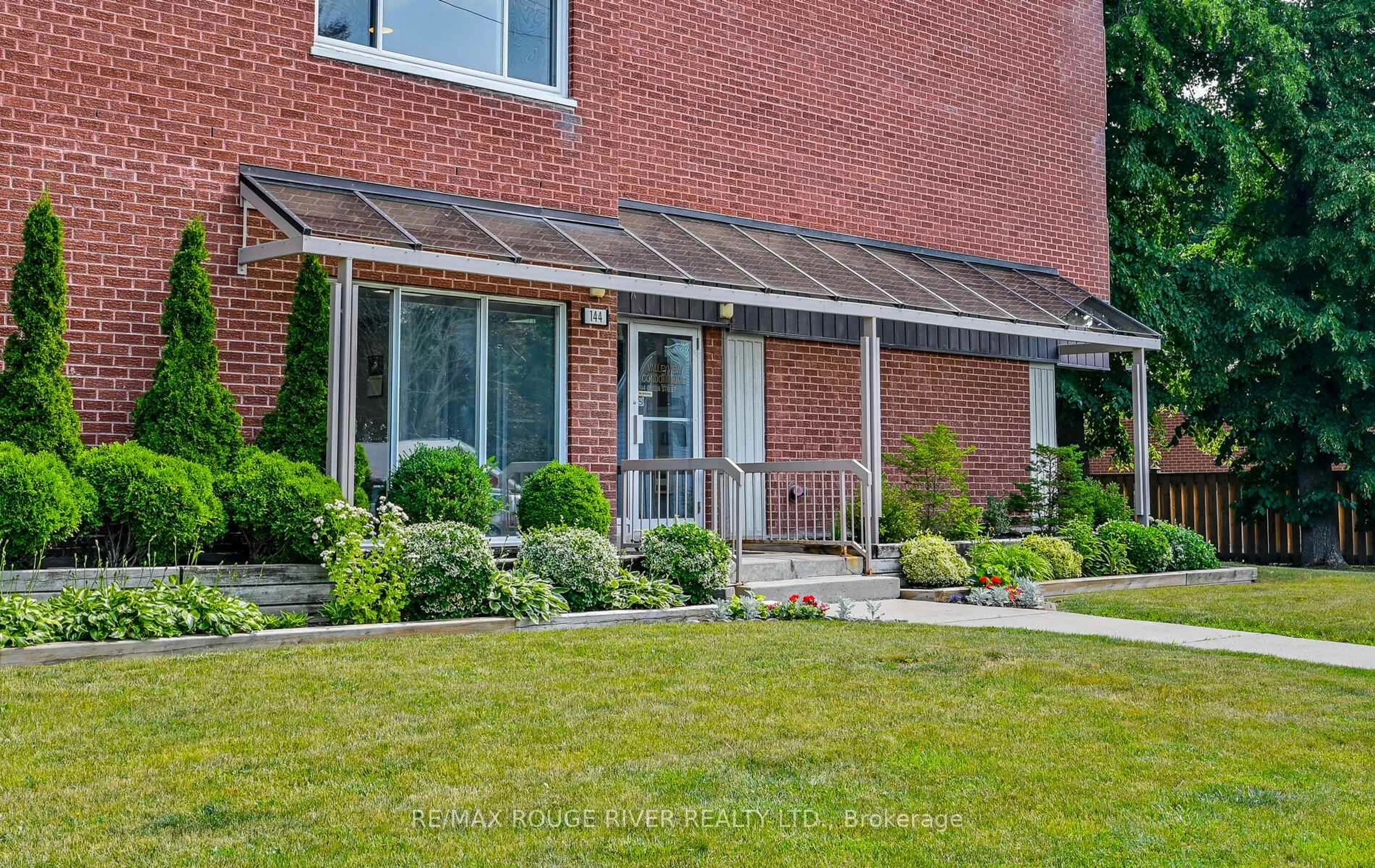 Home with brick exterior material, street for 144 Queen St #402, Clarington Ontario L1C 1M9
