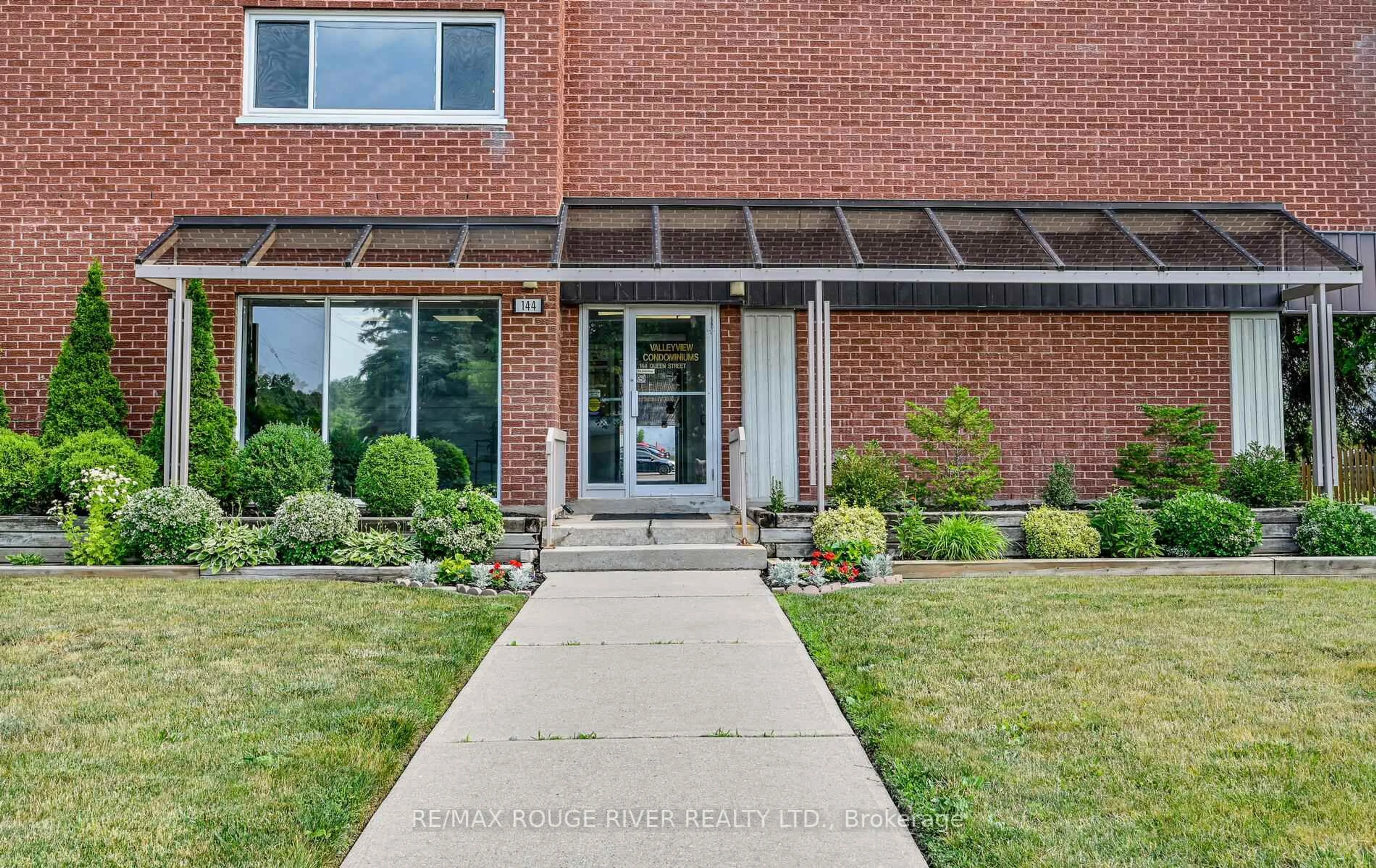 Unknown for 144 Queen St #402, Clarington Ontario L1C 1M9