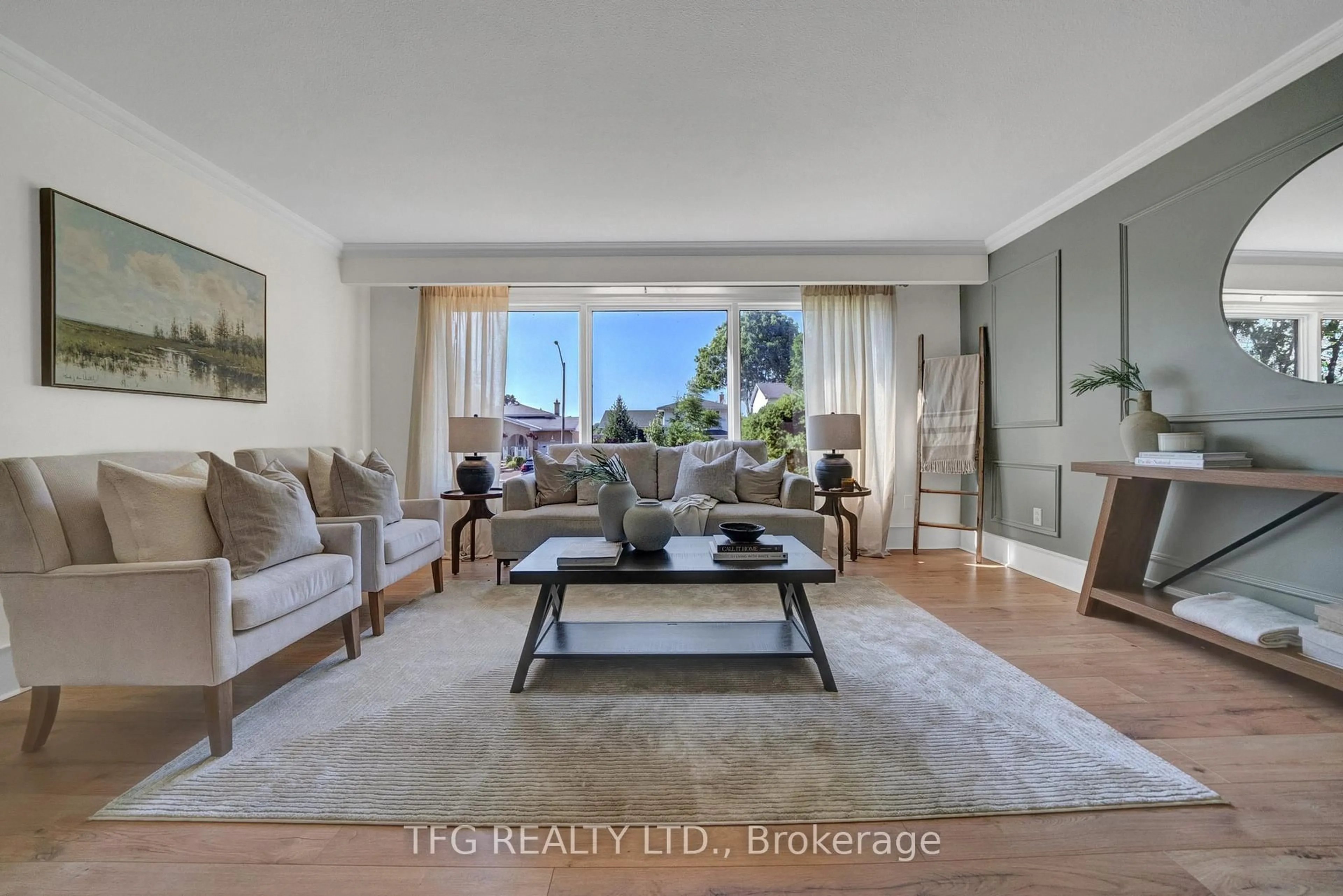 Living room with furniture, unknown for 617 Balmoral Dr, Oshawa Ontario L1J 3A6