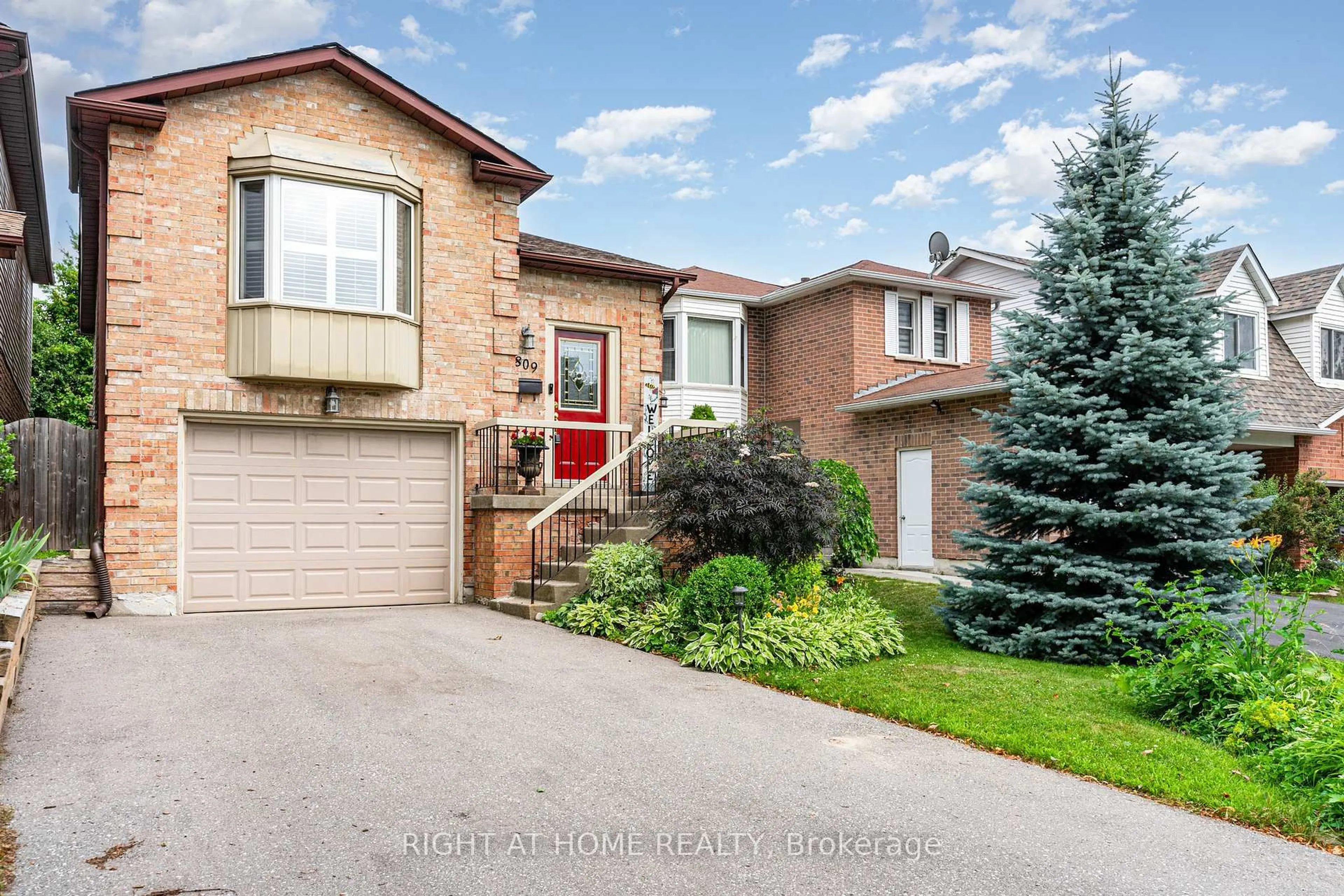 Home with brick exterior material, street for 809 Bennett Cres, Oshawa Ontario L1K 1V4