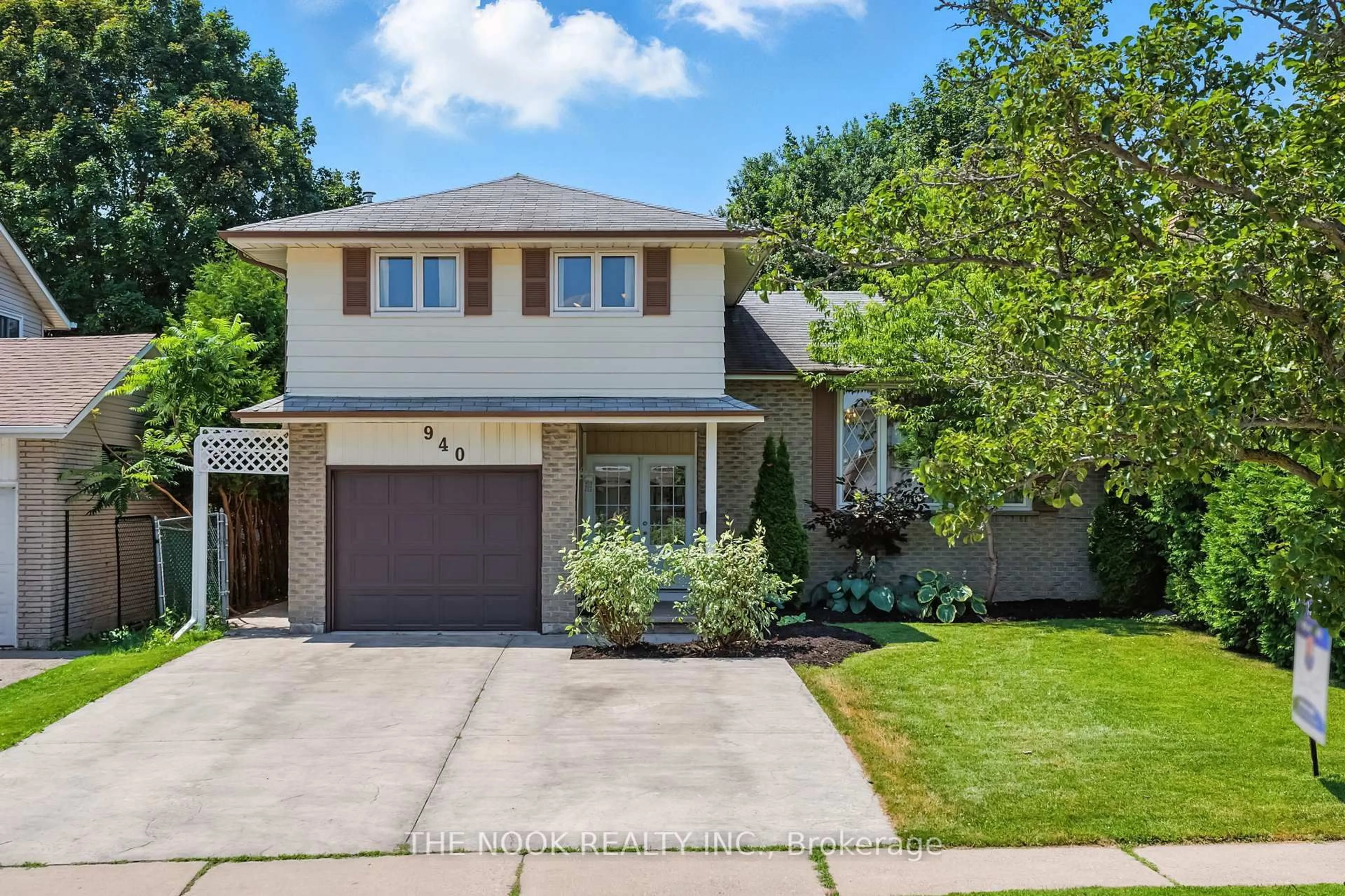 Home with brick exterior material, street for 940 Central Park Blvd, Oshawa Ontario L1G 6P2