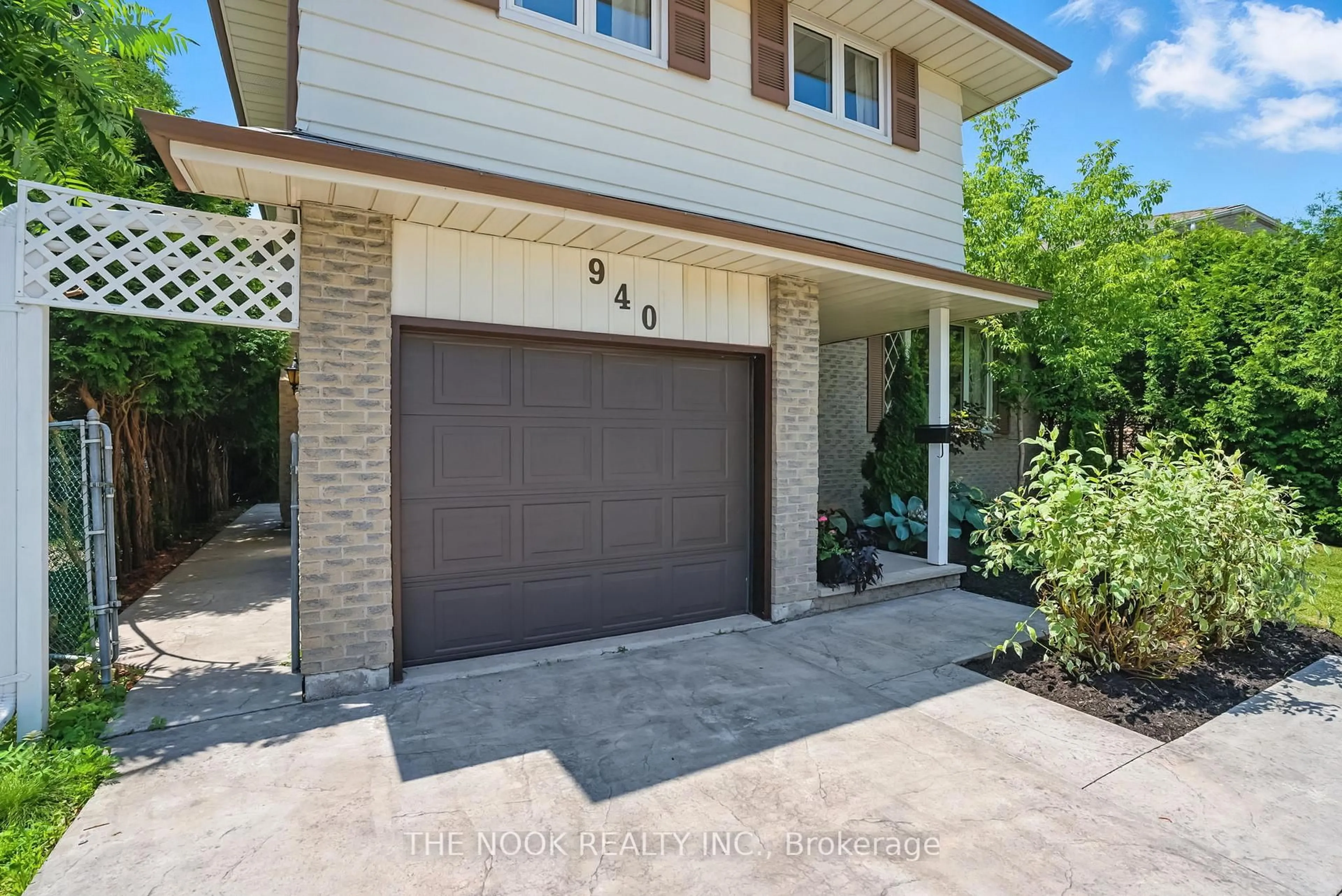 Home with brick exterior material, street for 940 Central Park Blvd, Oshawa Ontario L1G 6P2