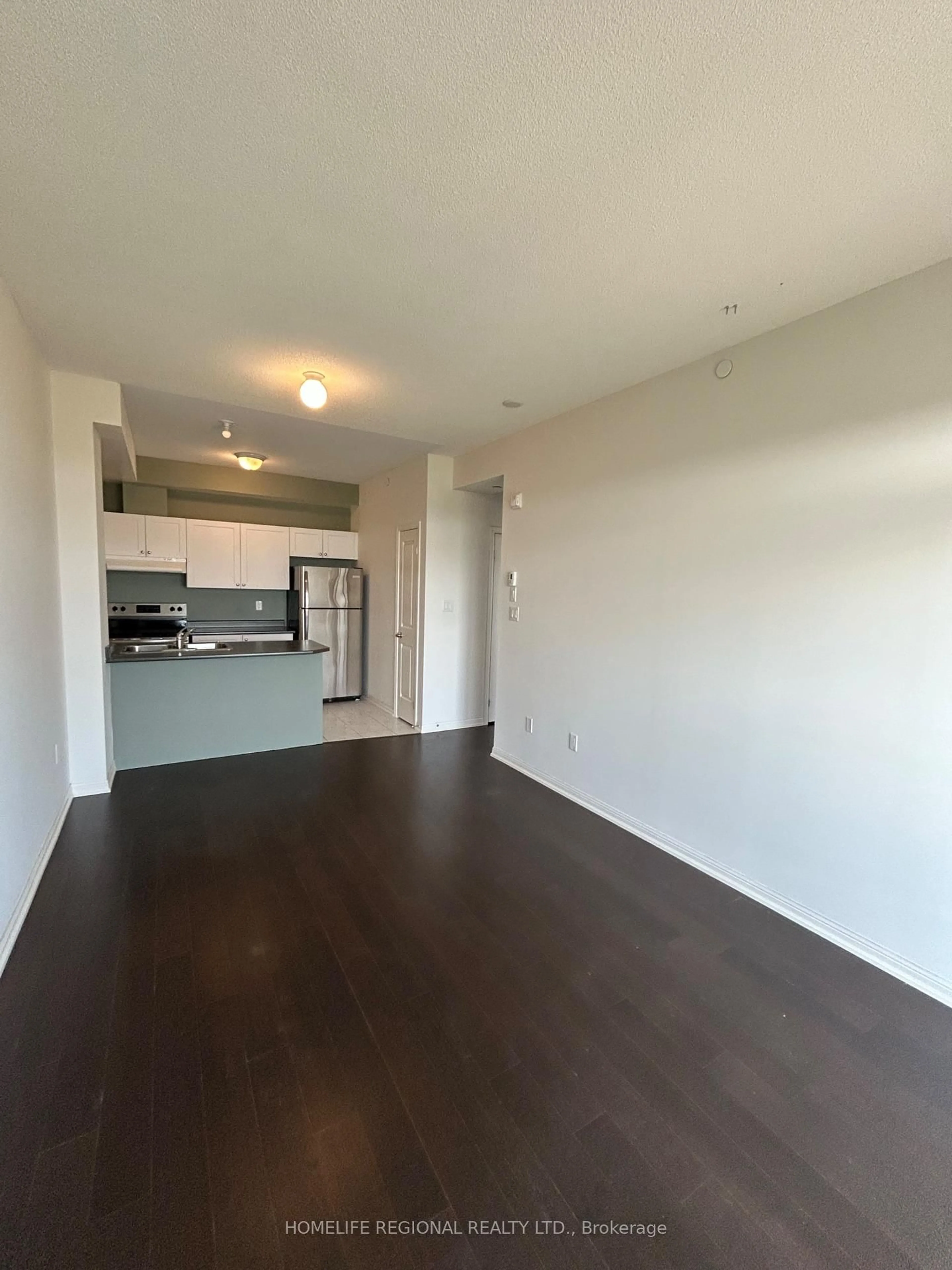A pic of a room for 84 Aspen Springs Dr #422, Clarington Ontario L1C 5N6