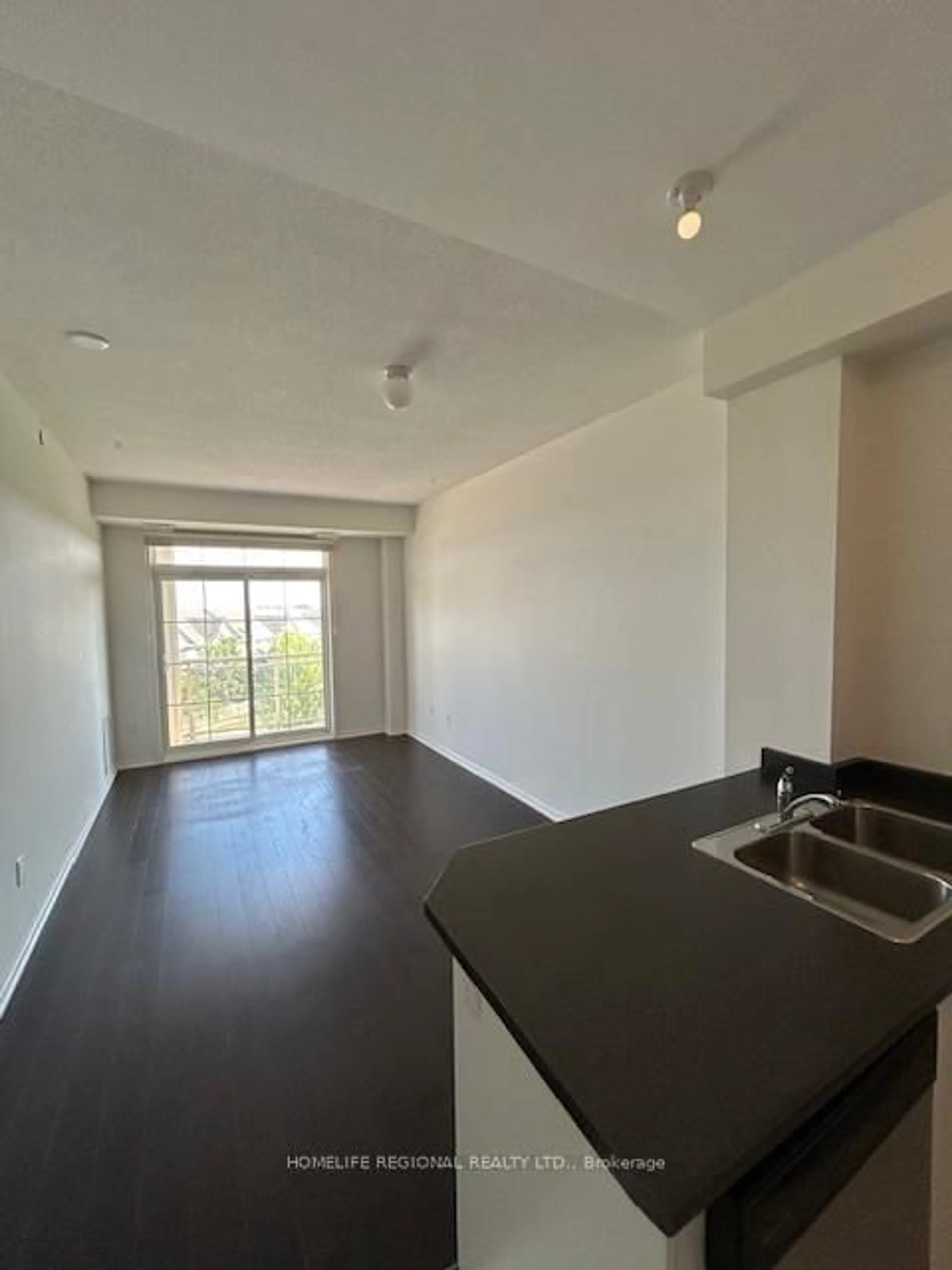 A pic of a room for 84 Aspen Springs Dr #422, Clarington Ontario L1C 5N6