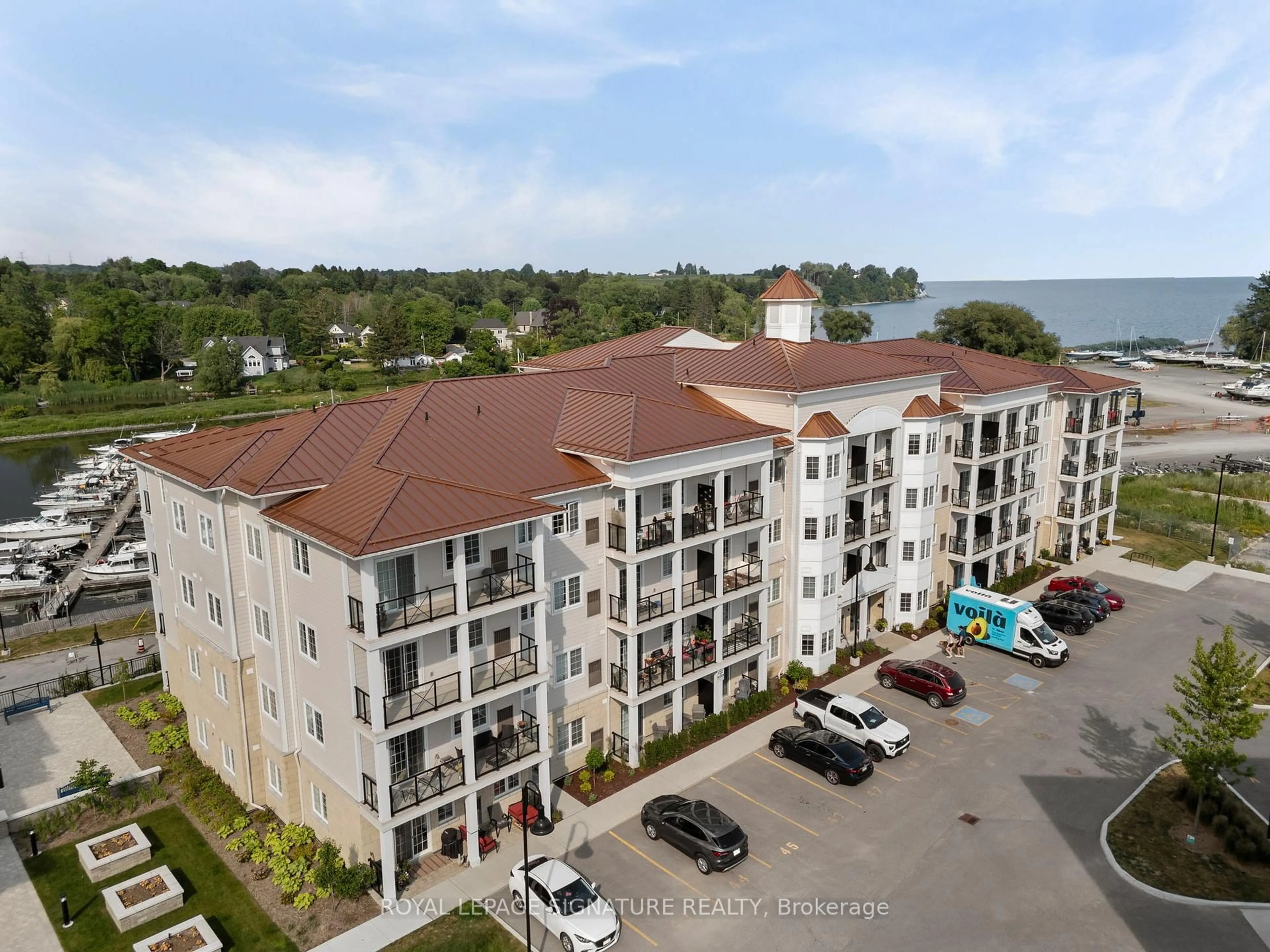 A pic from outside/outdoor area/front of a property/back of a property/a pic from drone, building for 70 Shipway Ave #414, Clarington Ontario L1B 0B6
