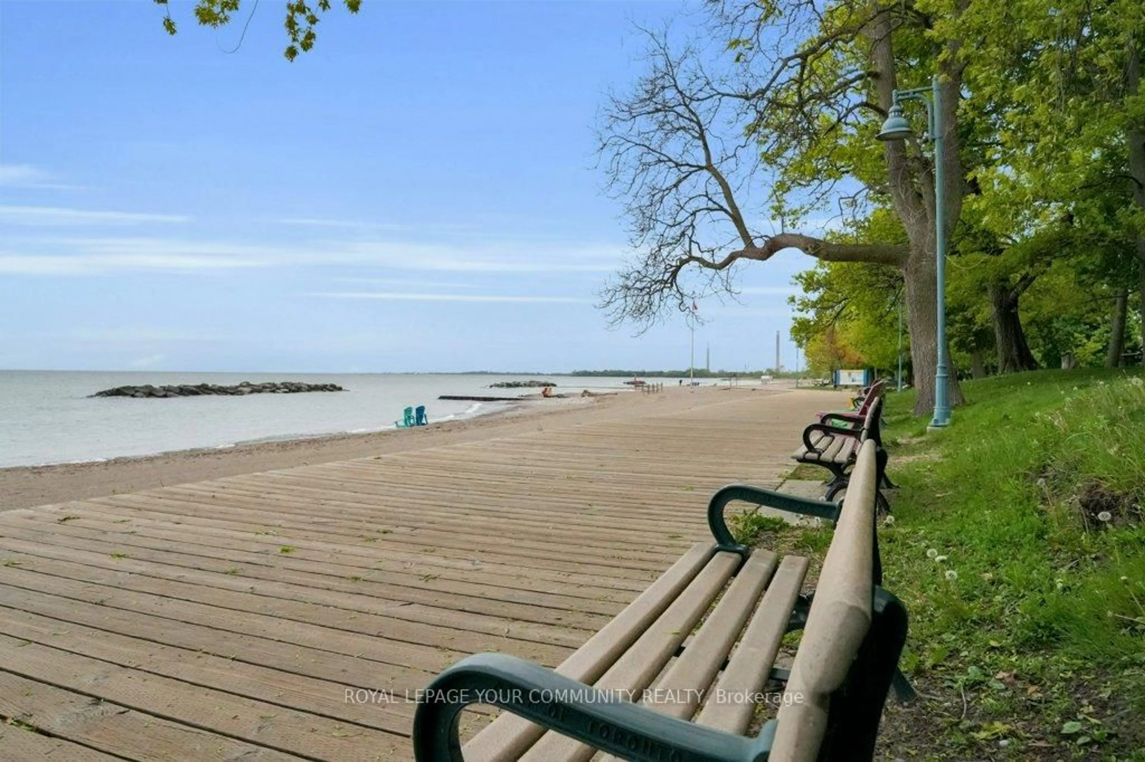 Patio, water/lake/river/ocean view for 23 Fernwood Park Ave, Toronto Ontario M4E 3E9