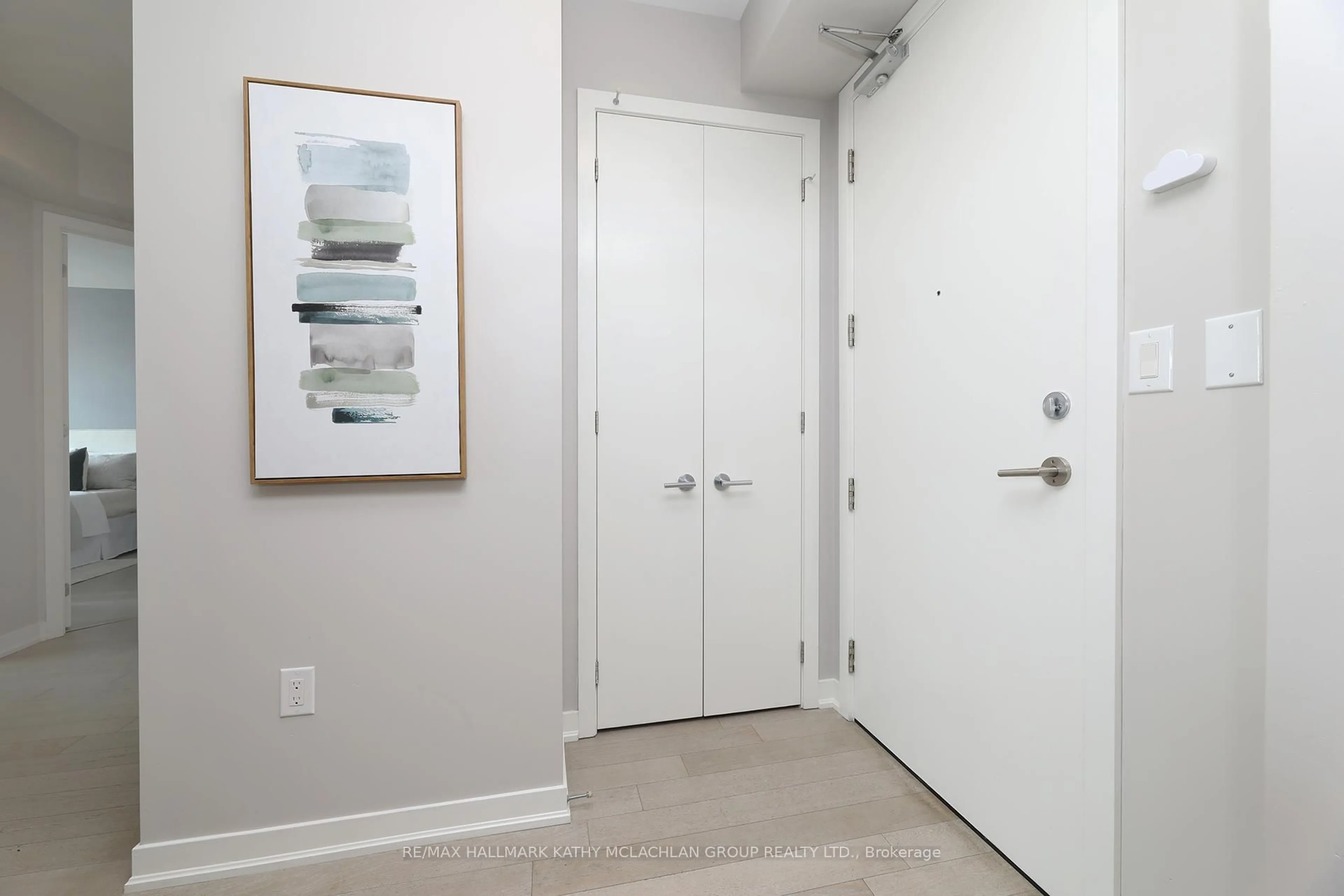 Indoor entryway for 88 Colgate Ave #520, Toronto Ontario M4M 0A6