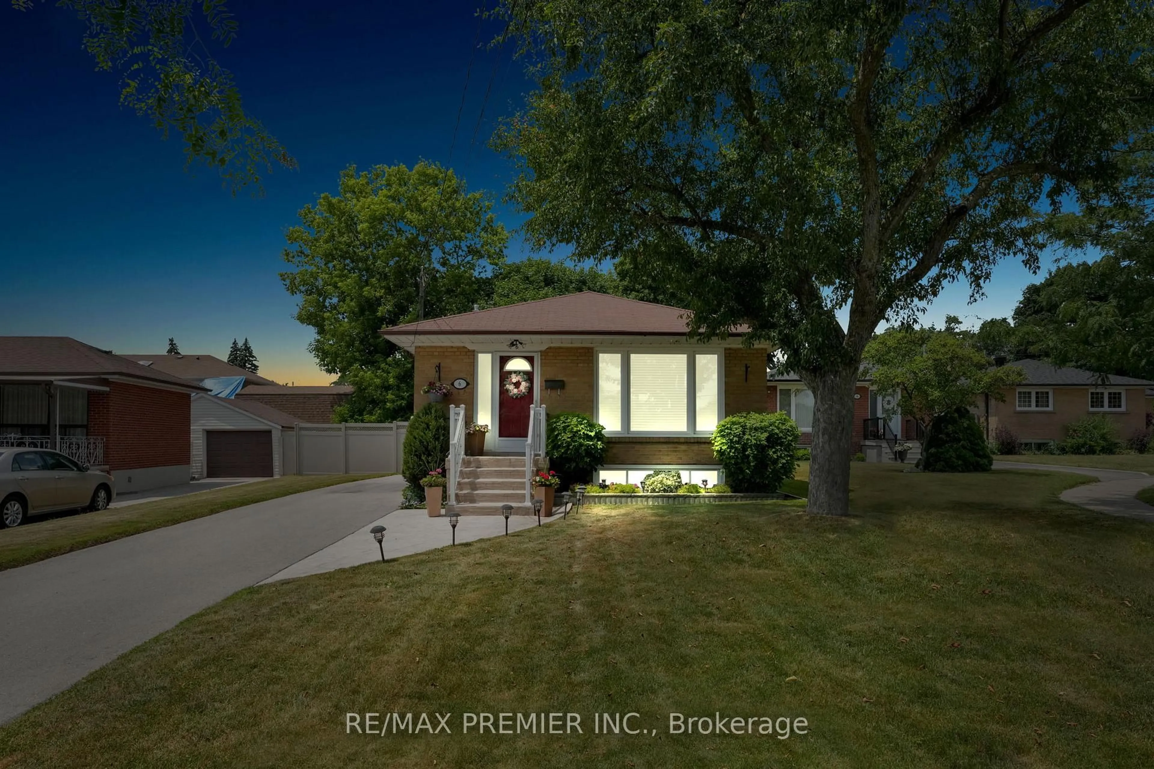 Home with brick exterior material, street for 6 Paloma Pl, Toronto Ontario M1J 1P7