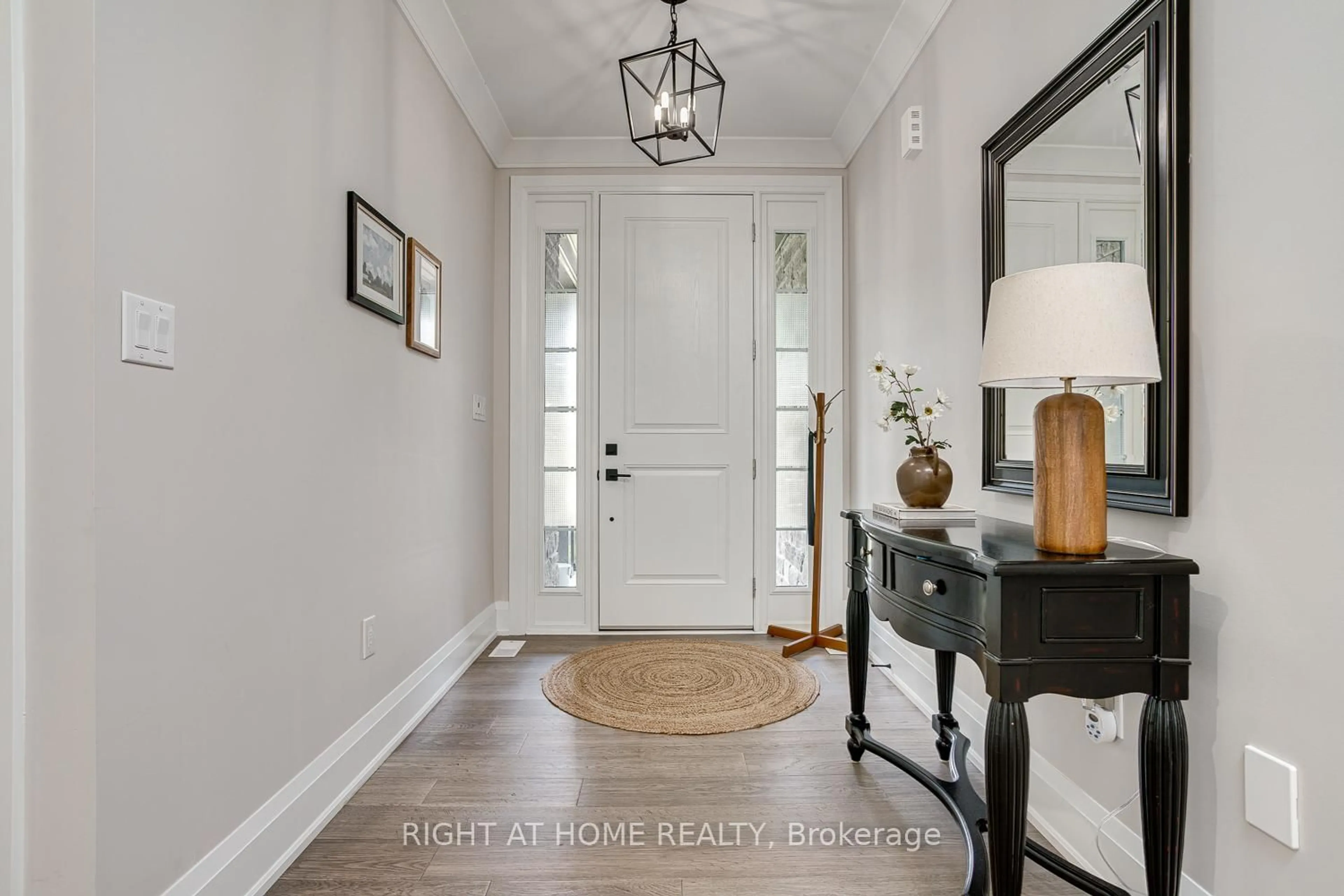 Indoor entryway for 3307 Trulls Rd, Clarington Ontario L1E 2L2