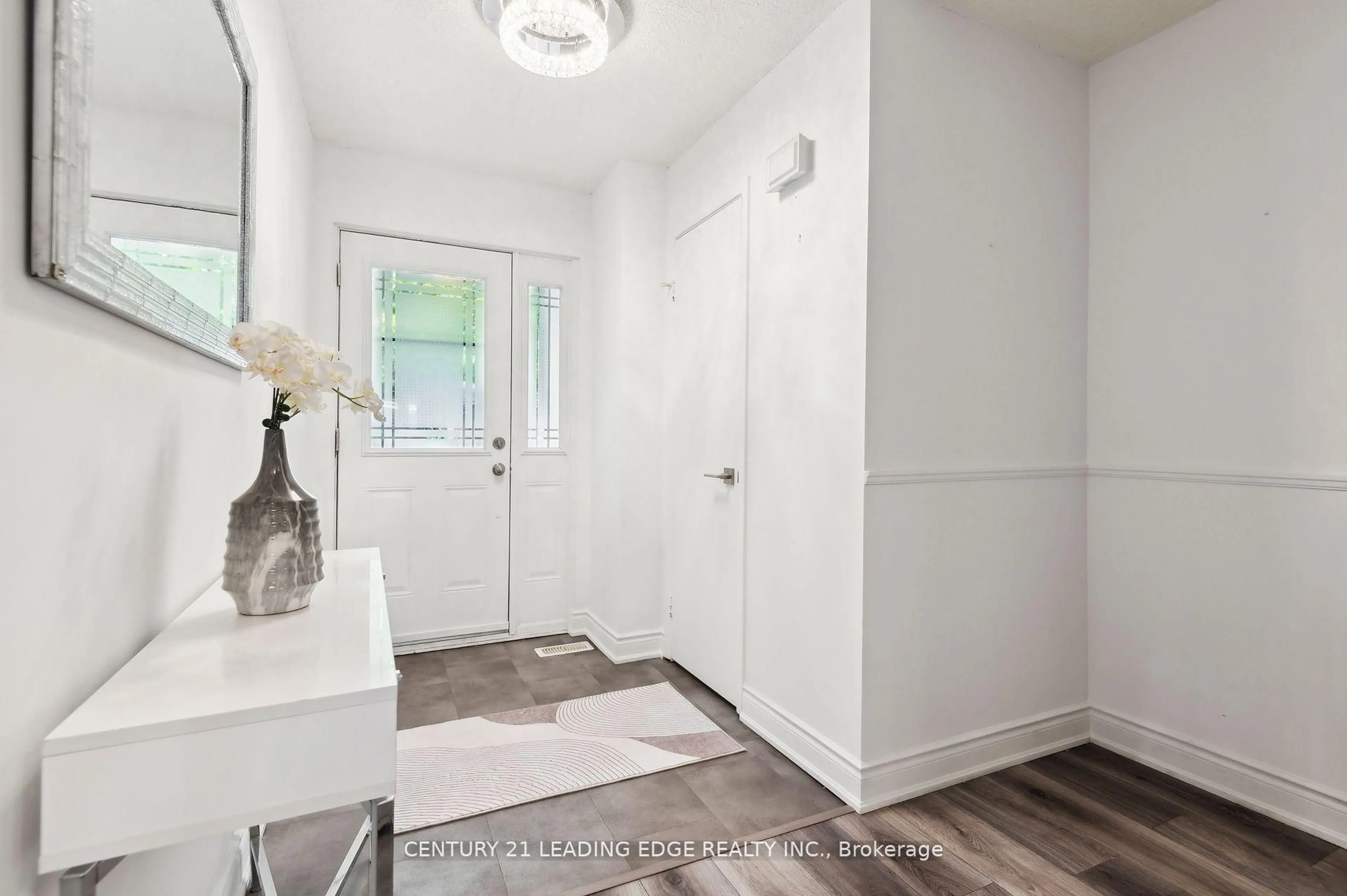 Indoor entryway for 4662 Kingston Rd #150, Toronto Ontario M1E 4Y7