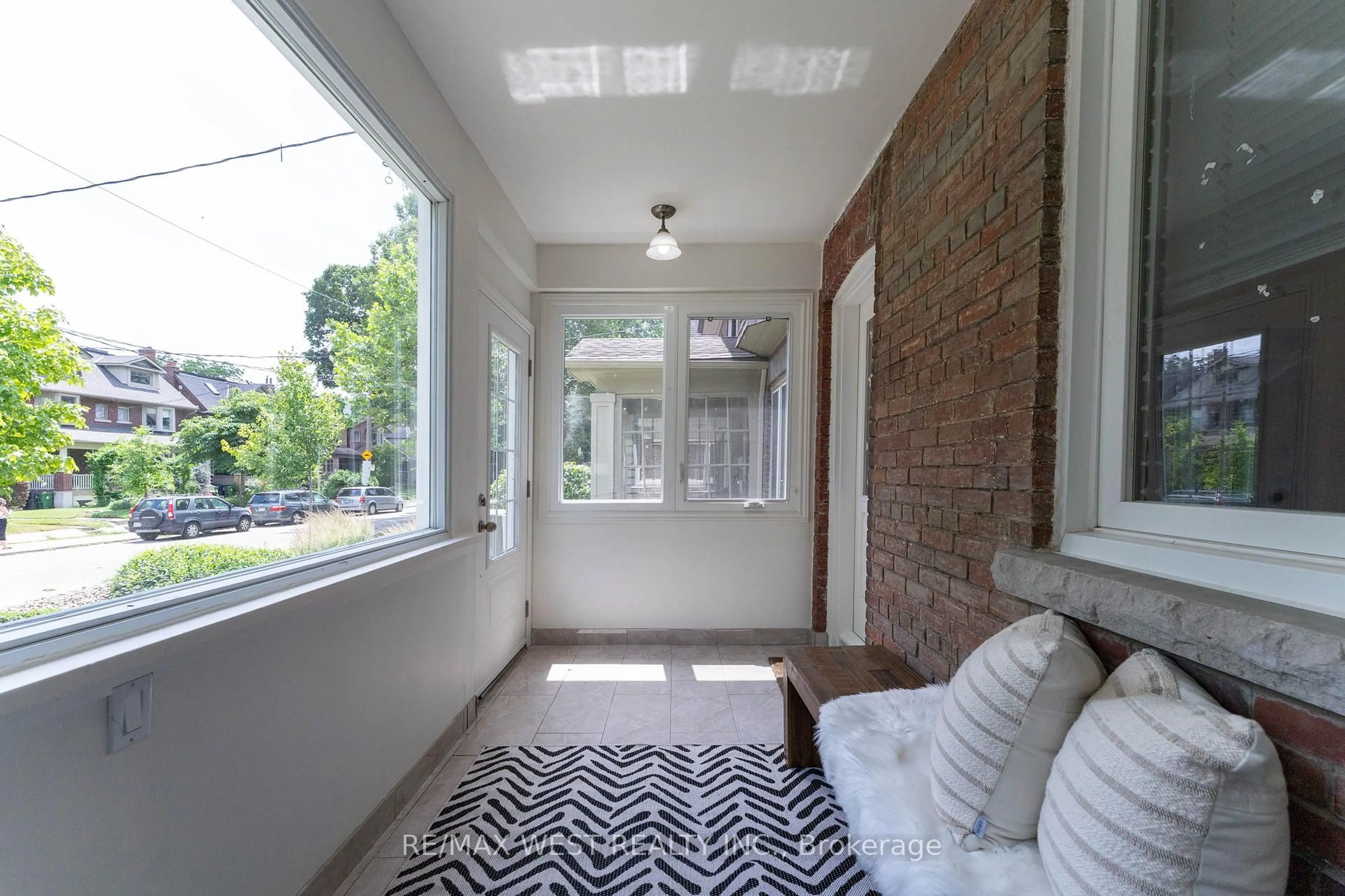 Indoor entryway for 52 Woodycrest Ave, Toronto Ontario M4J 3A7