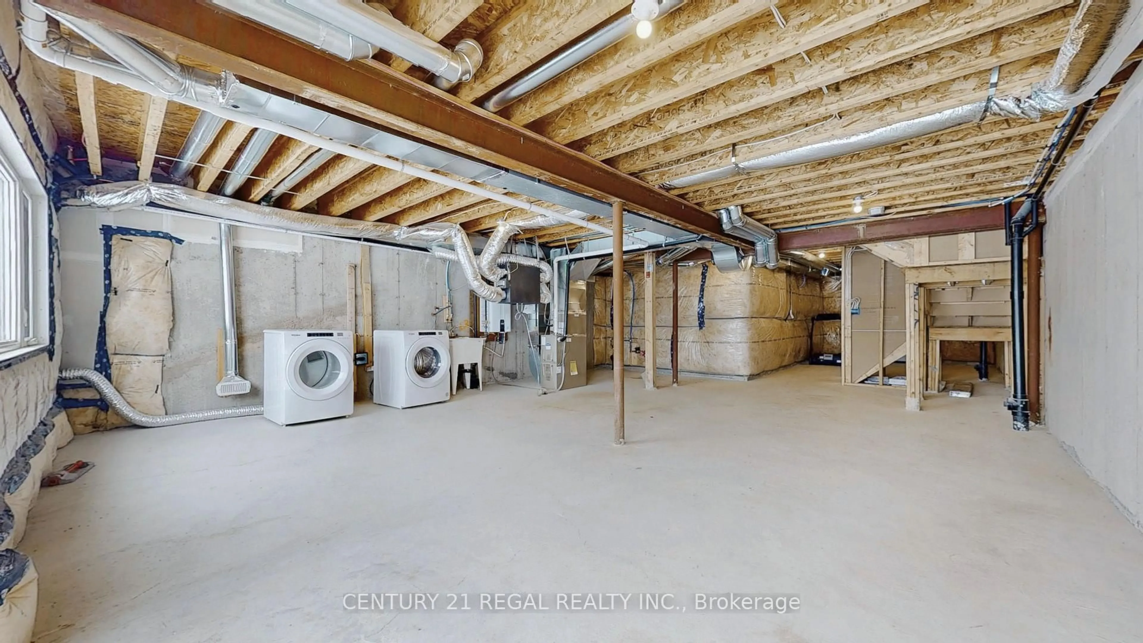 Laundry room for 1059 Cameo St, Pickering Ontario L1X 0G3