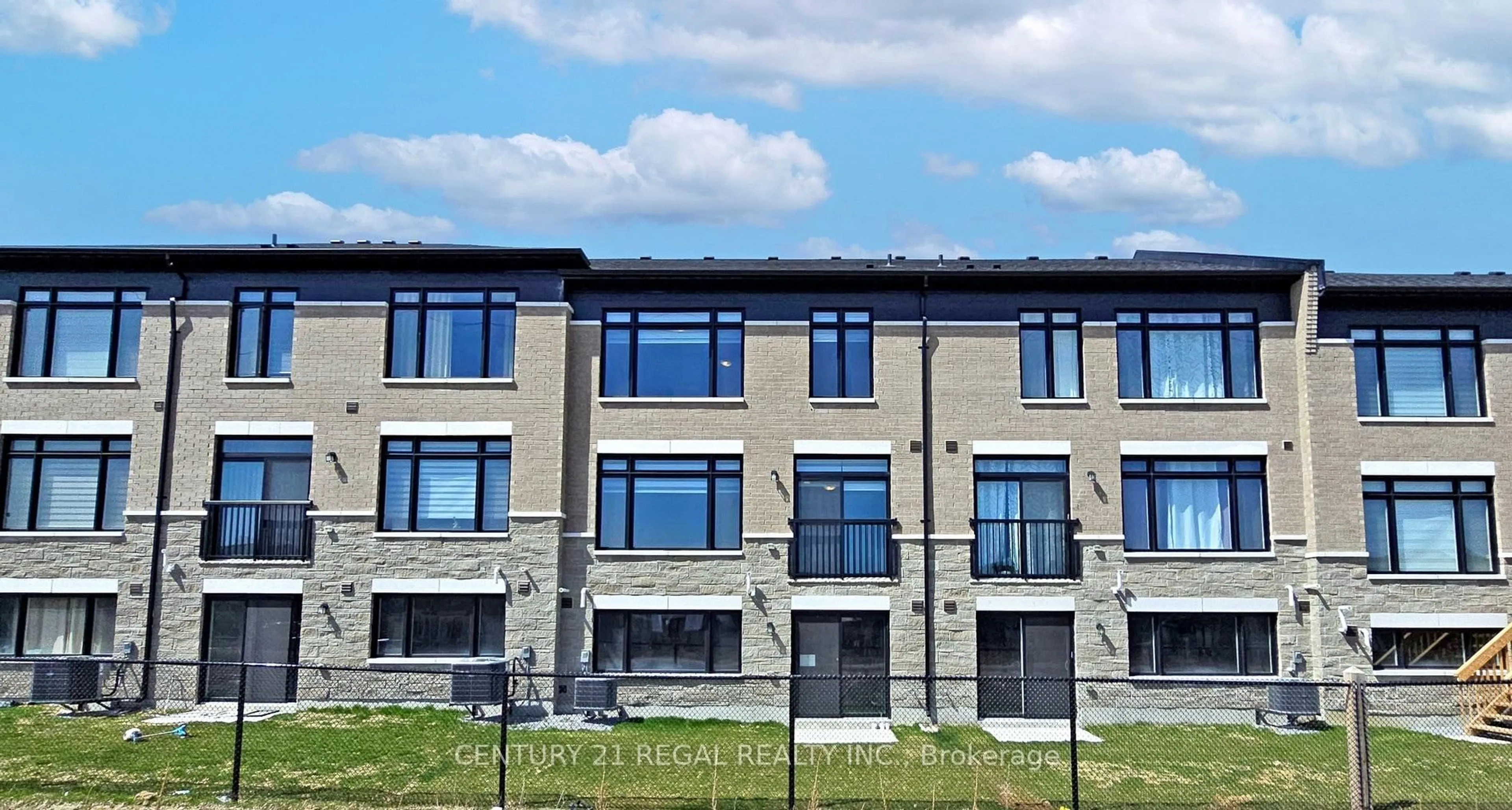 Unknown for 1059 Cameo St, Pickering Ontario L1X 0G3