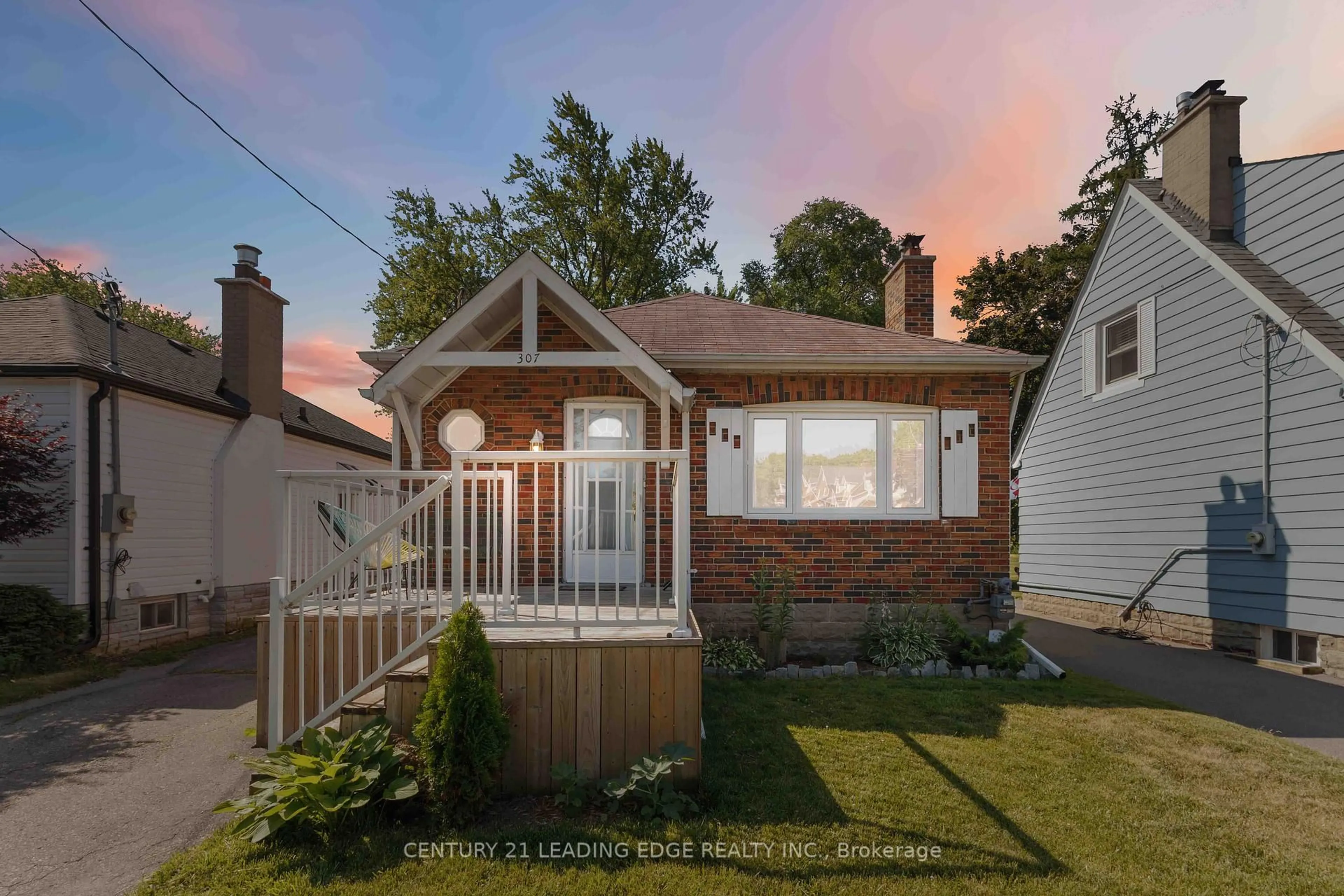 Unknown for 307 Gliddon Ave, Oshawa Ontario L1H 1Z2