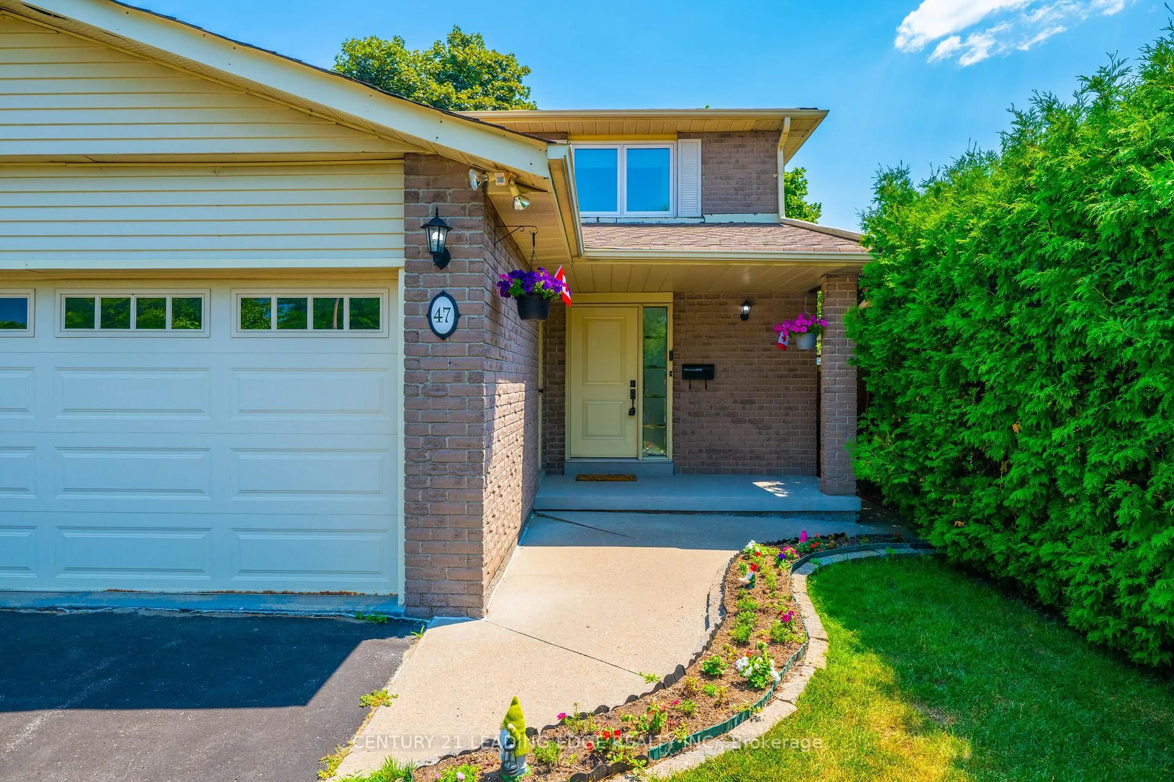 Home with brick exterior material, street for 47 Farmhill Crt, Toronto Ontario M1B 2M1