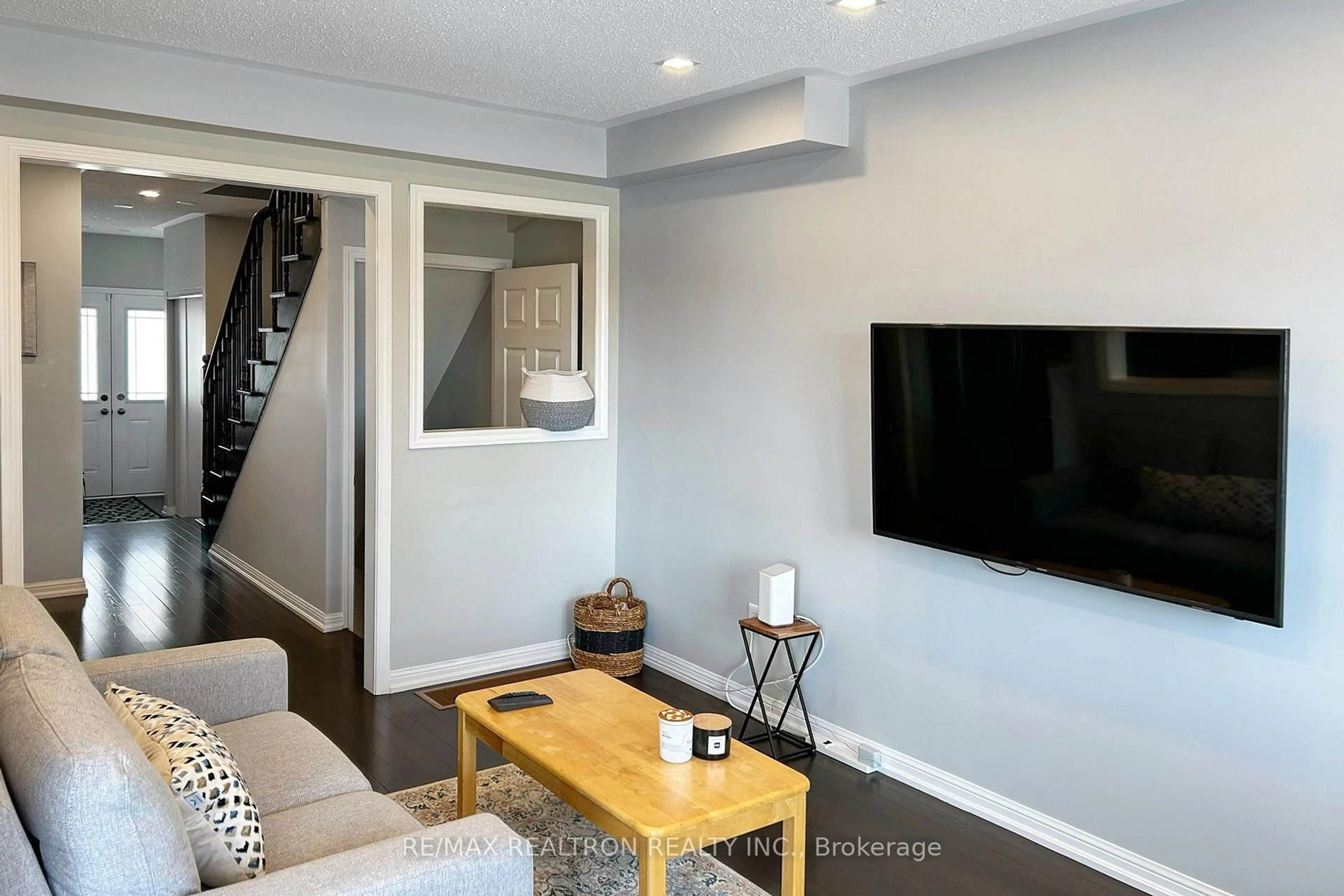 Living room with furniture, unknown for 5 Dykstra Lane, Clarington Ontario L1C 0K7