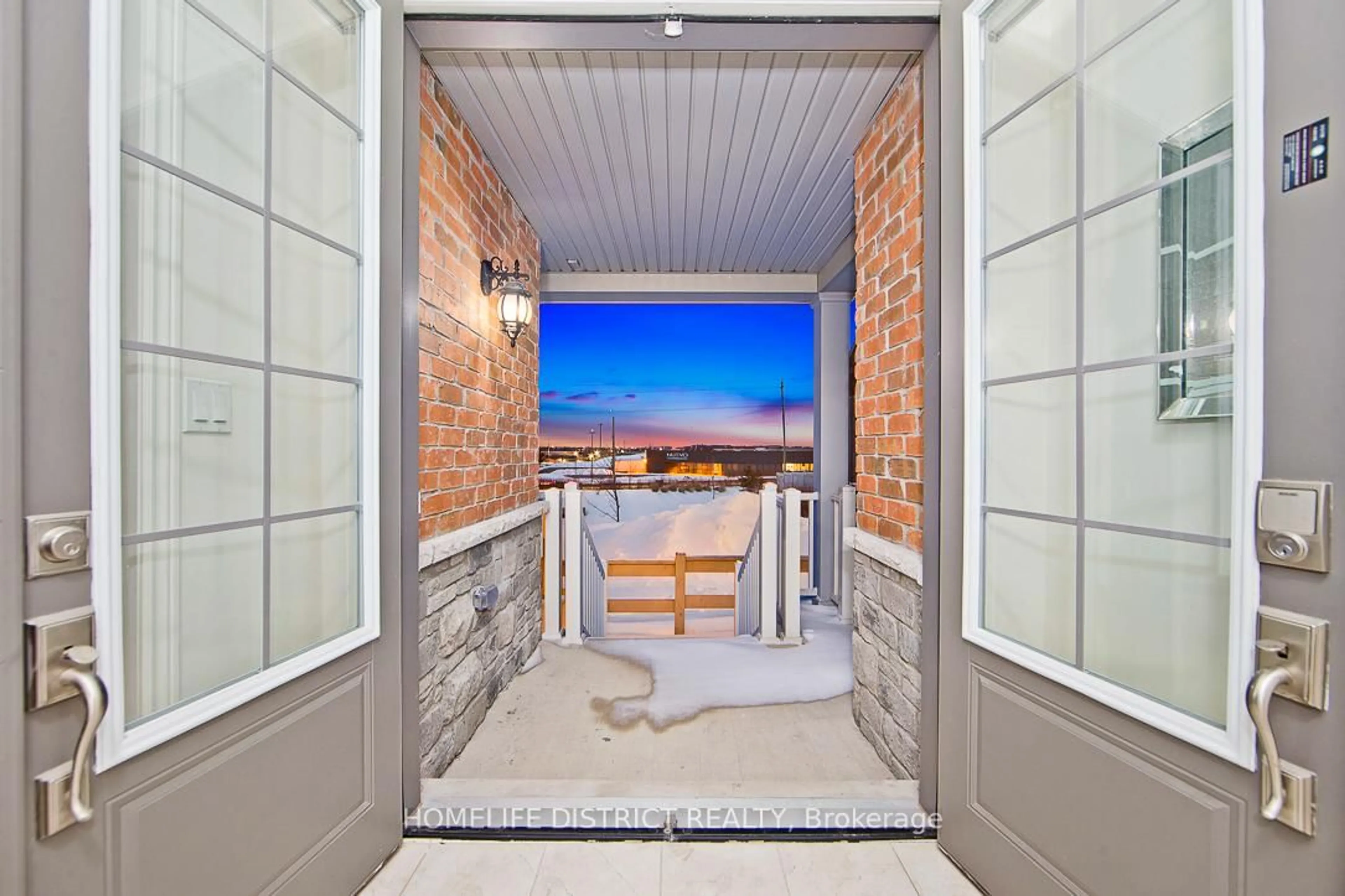 Indoor entryway for 77 Coyote Cres, Toronto Ontario M1B 6H2