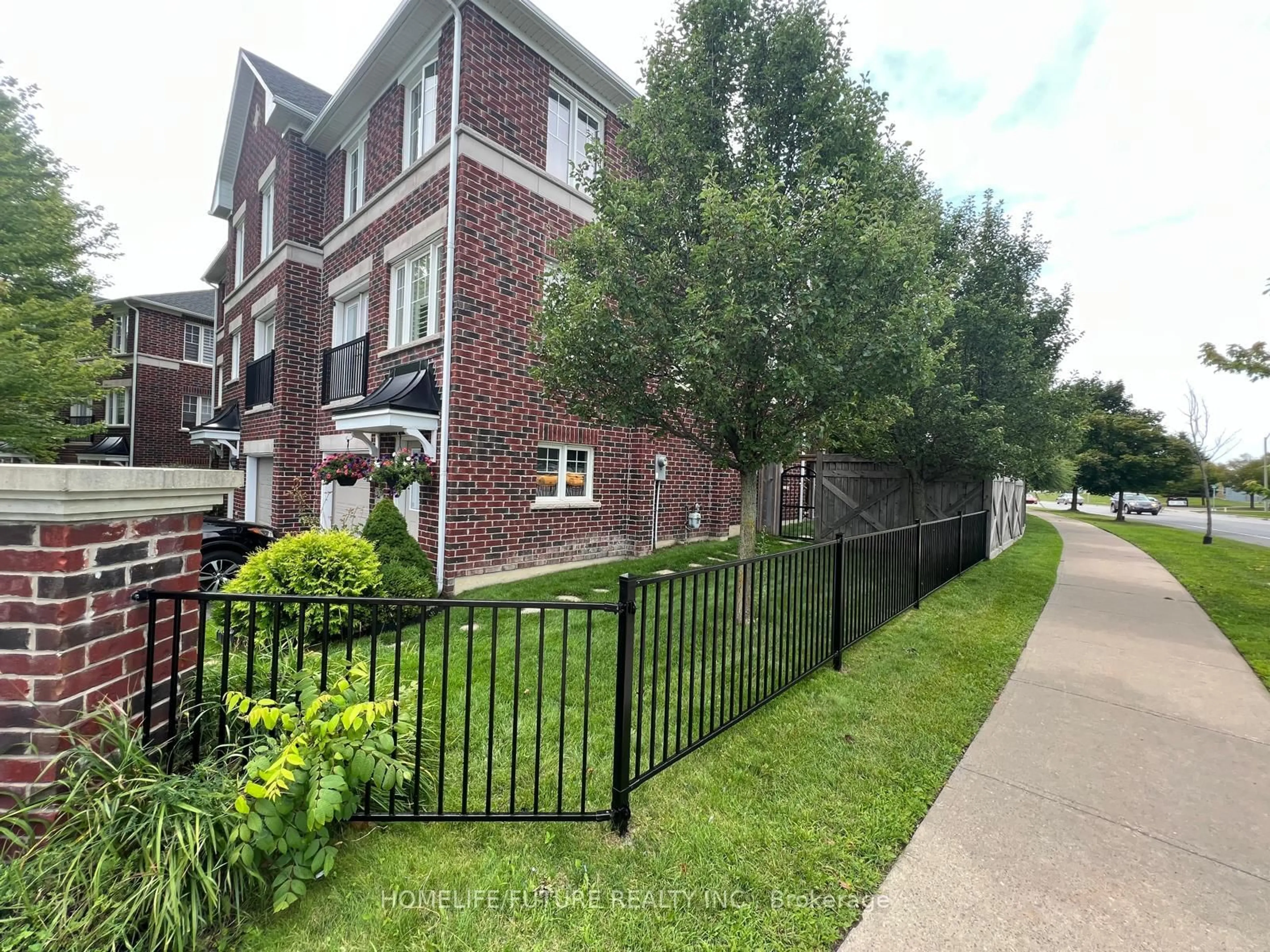 Unknown for 571 Longworth Ave #27, Clarington Ontario L1C 0H3