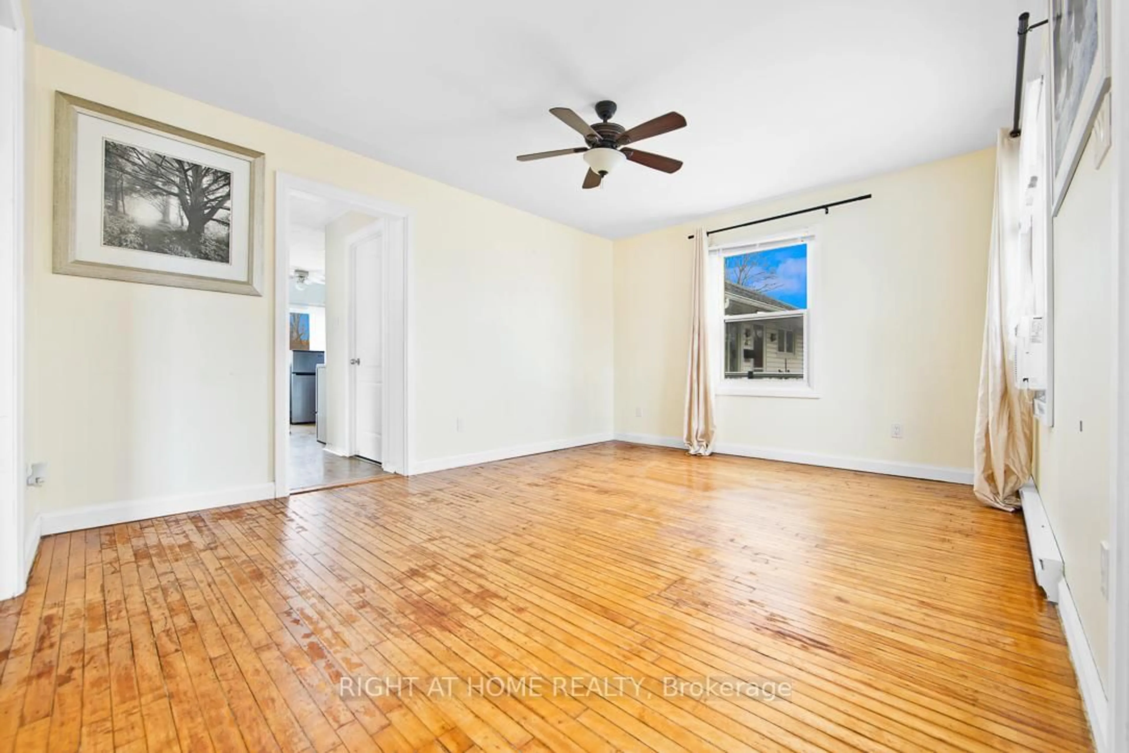 A pic of a room for 43 Glynn Rd, Ajax Ontario L1S 2C4
