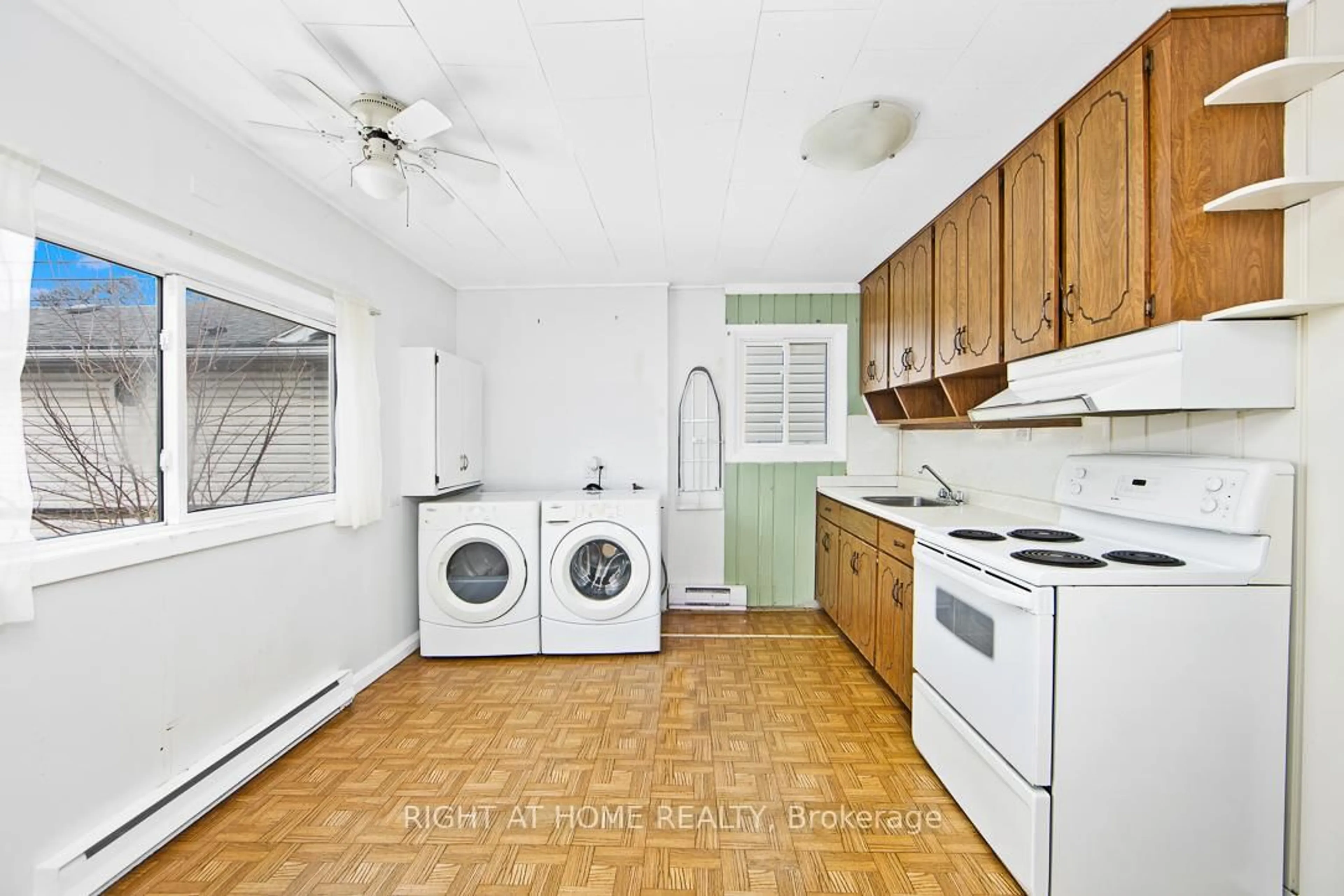 Unknown for 43 Glynn Rd, Ajax Ontario L1S 2C4