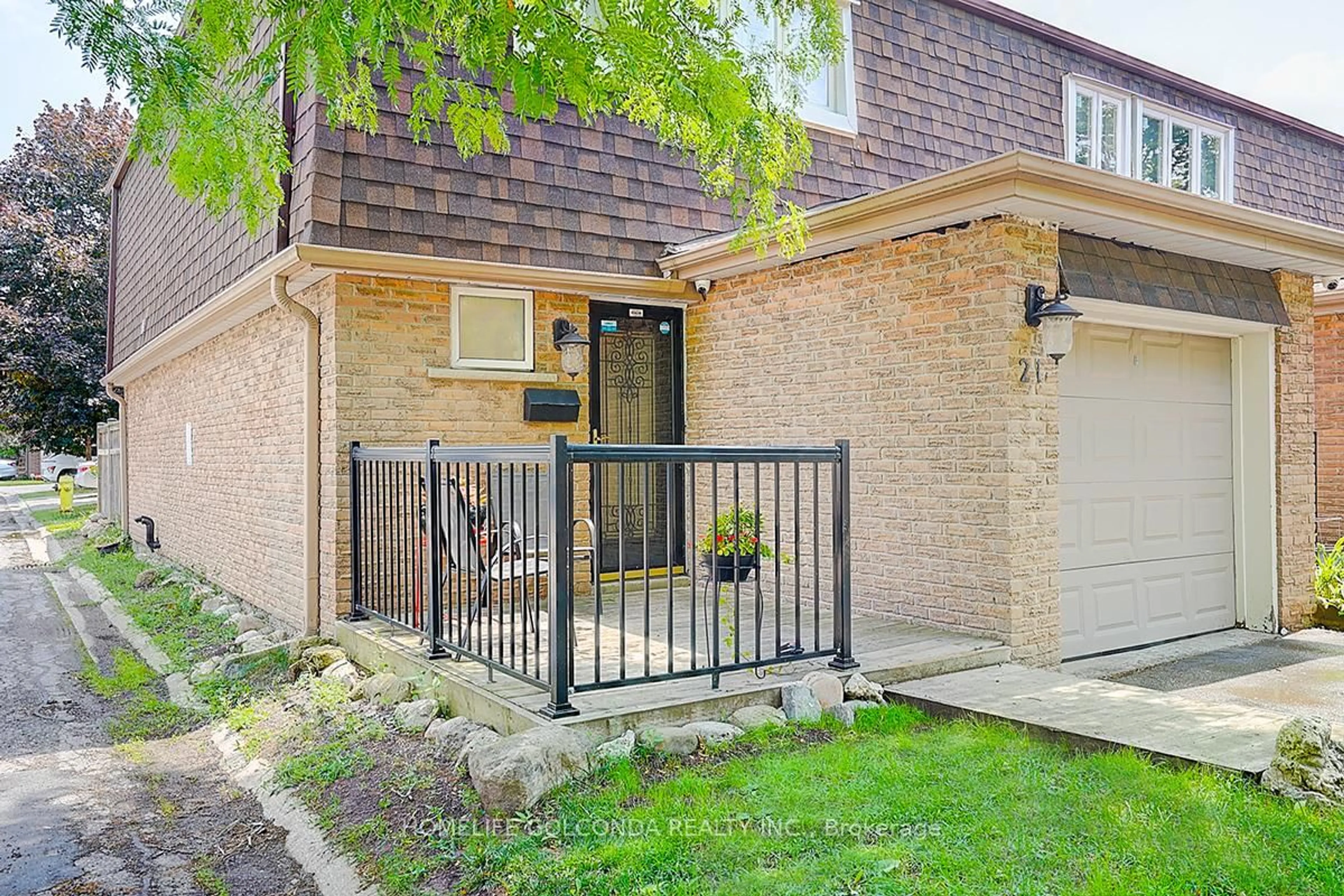 Home with brick exterior material, street for 1000 Bridletowne Circ #21, Toronto Ontario M1W 2H8