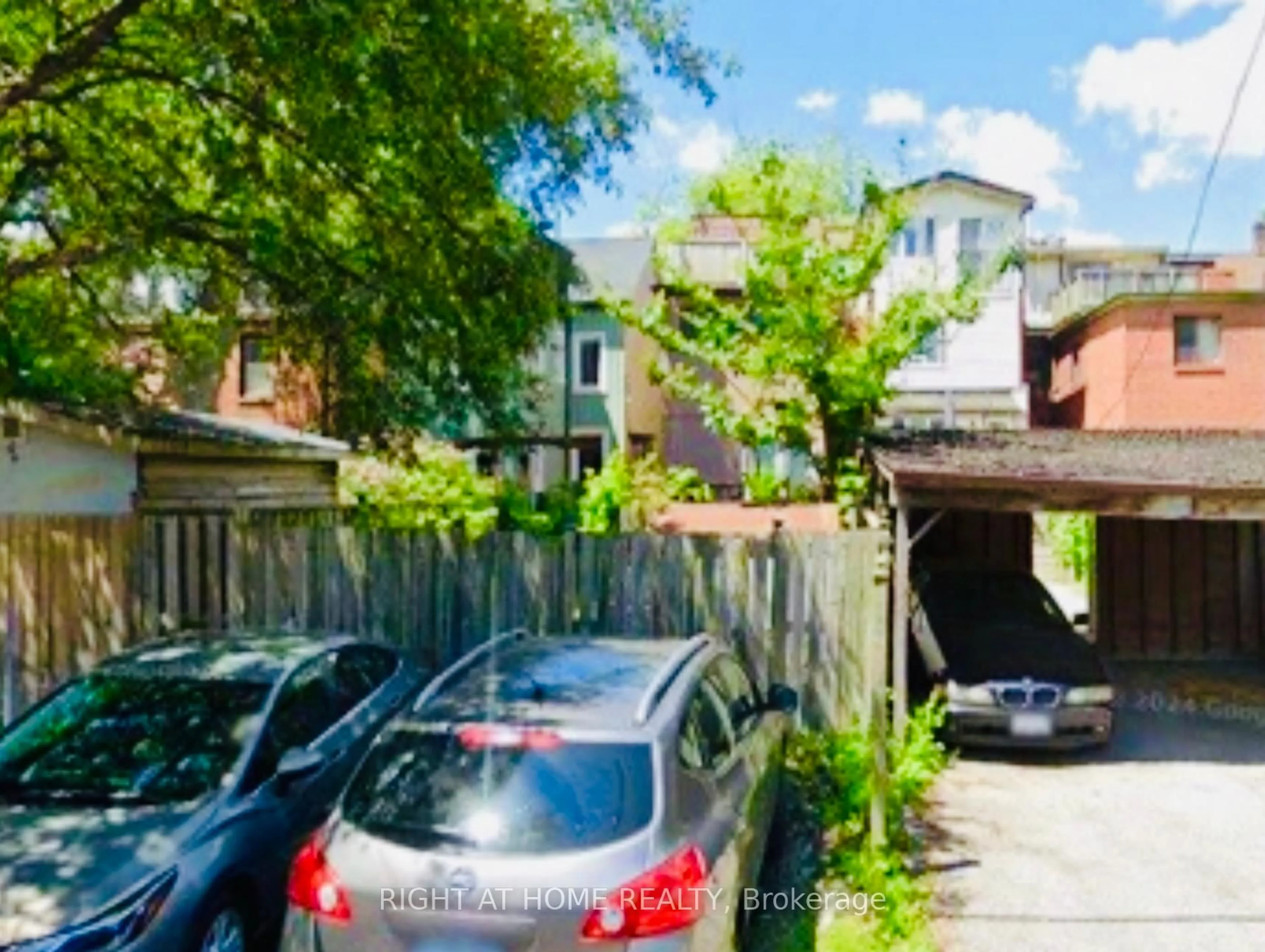 A pic from outside/outdoor area/front of a property/back of a property/a pic from drone, street for 23 First Ave, Toronto Ontario M4M 1W7