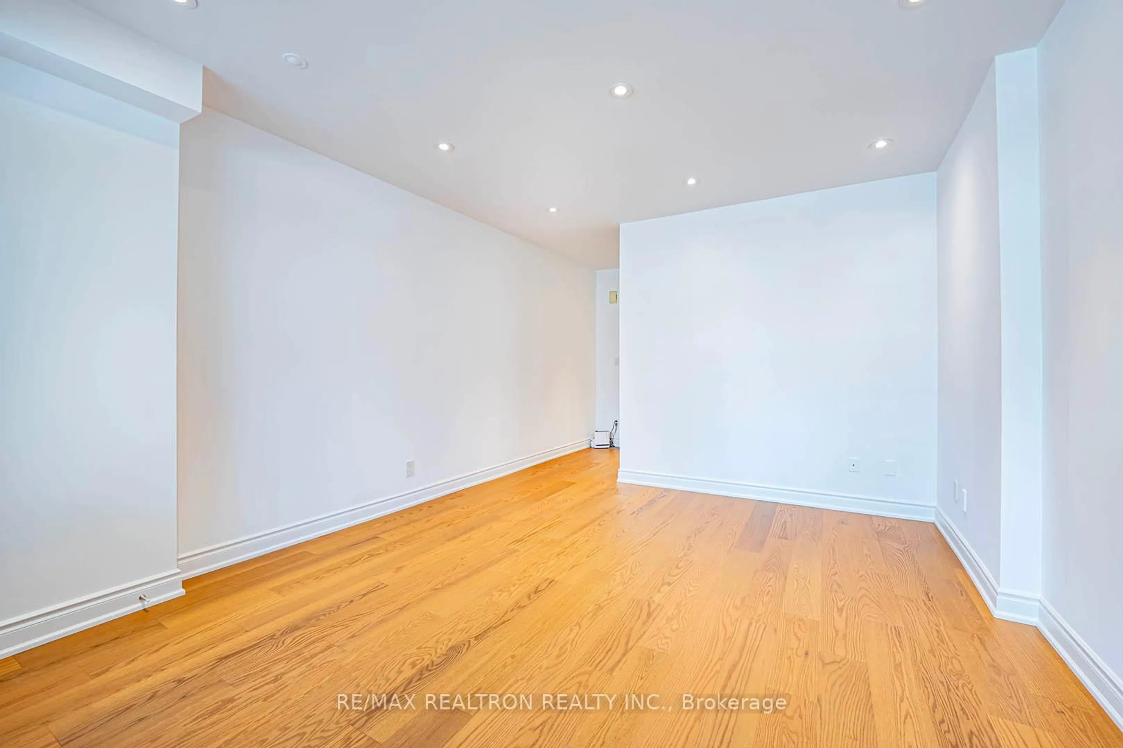 A pic of a room for 886 Pape Ave, Toronto Ontario M4K 3T8
