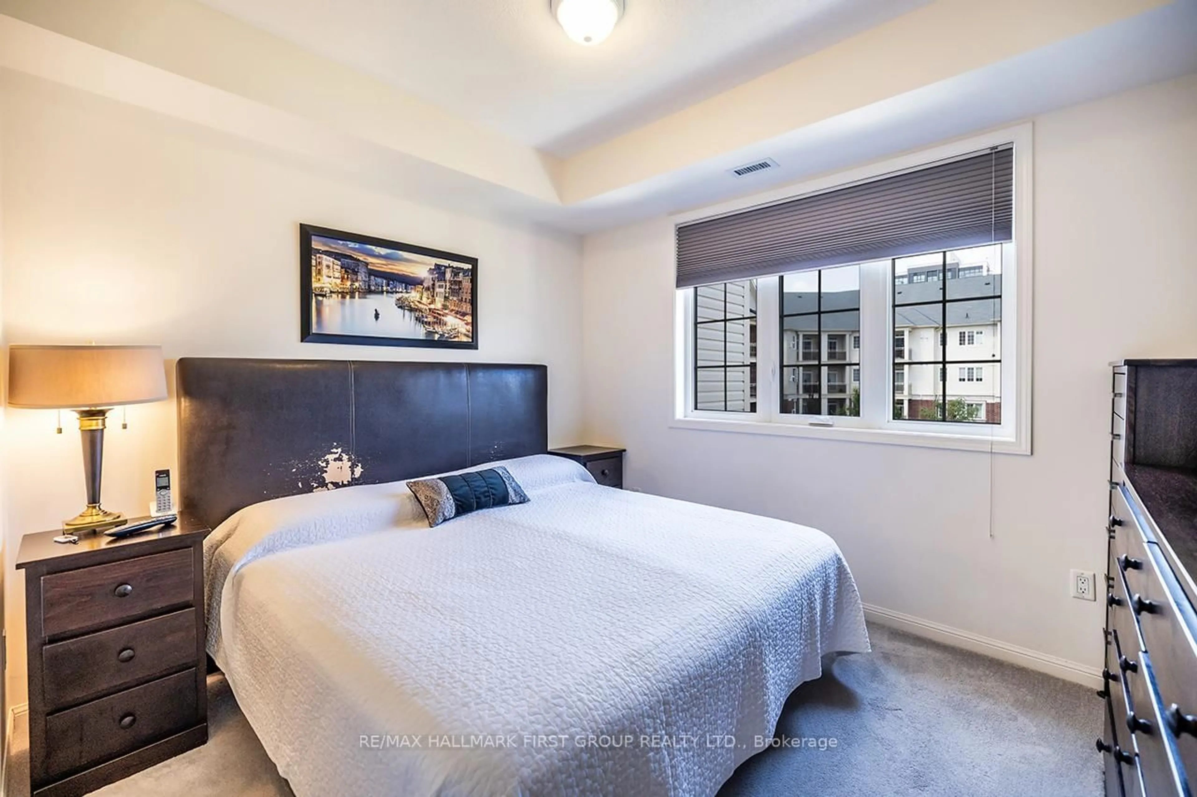 Bedroom with bed, unknown for 84 Aspen Springs Dr #327, Clarington Ontario L1C 0V3