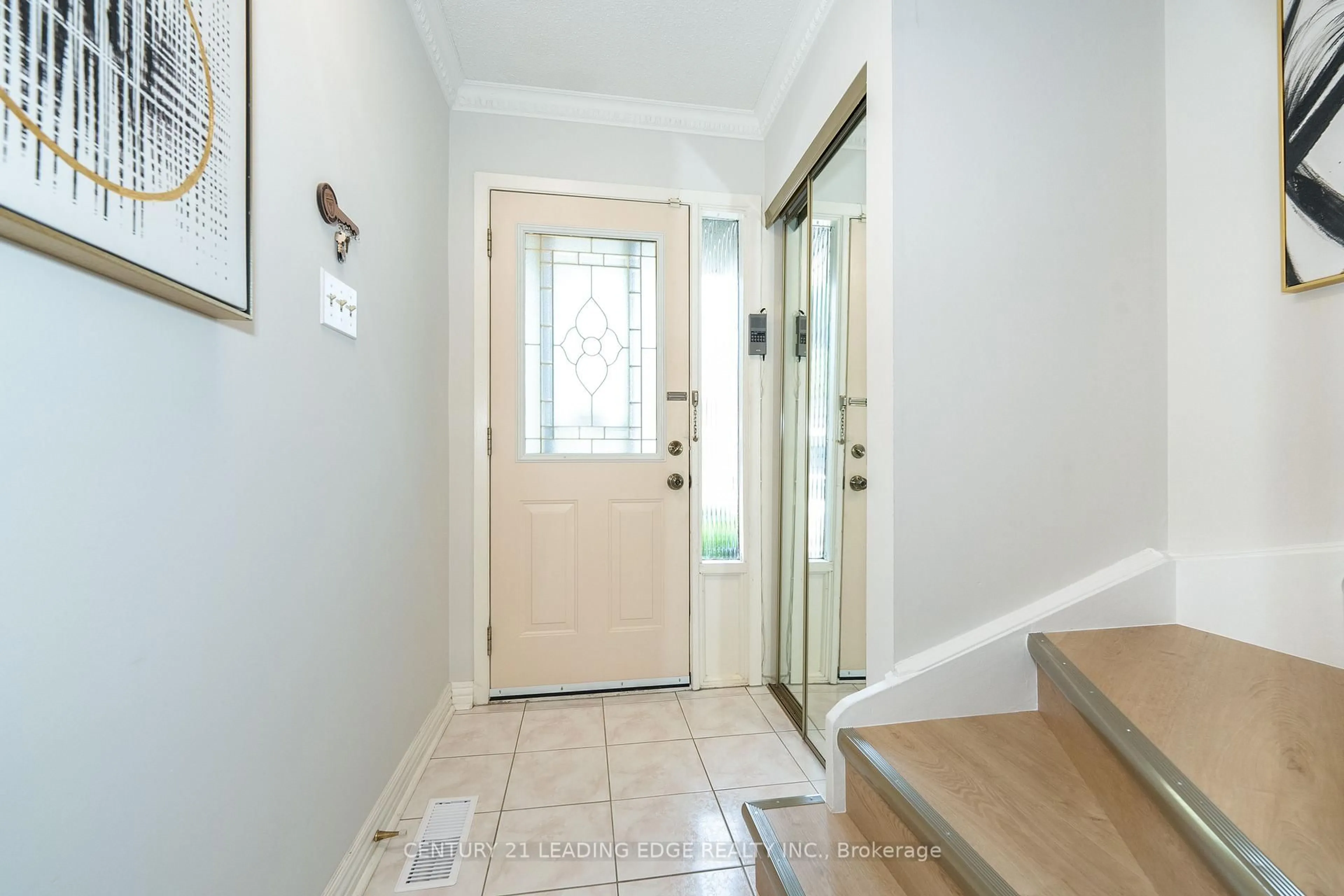 Indoor entryway for 1131 Sandhurst Circ #58, Toronto Ontario M1V 1V5