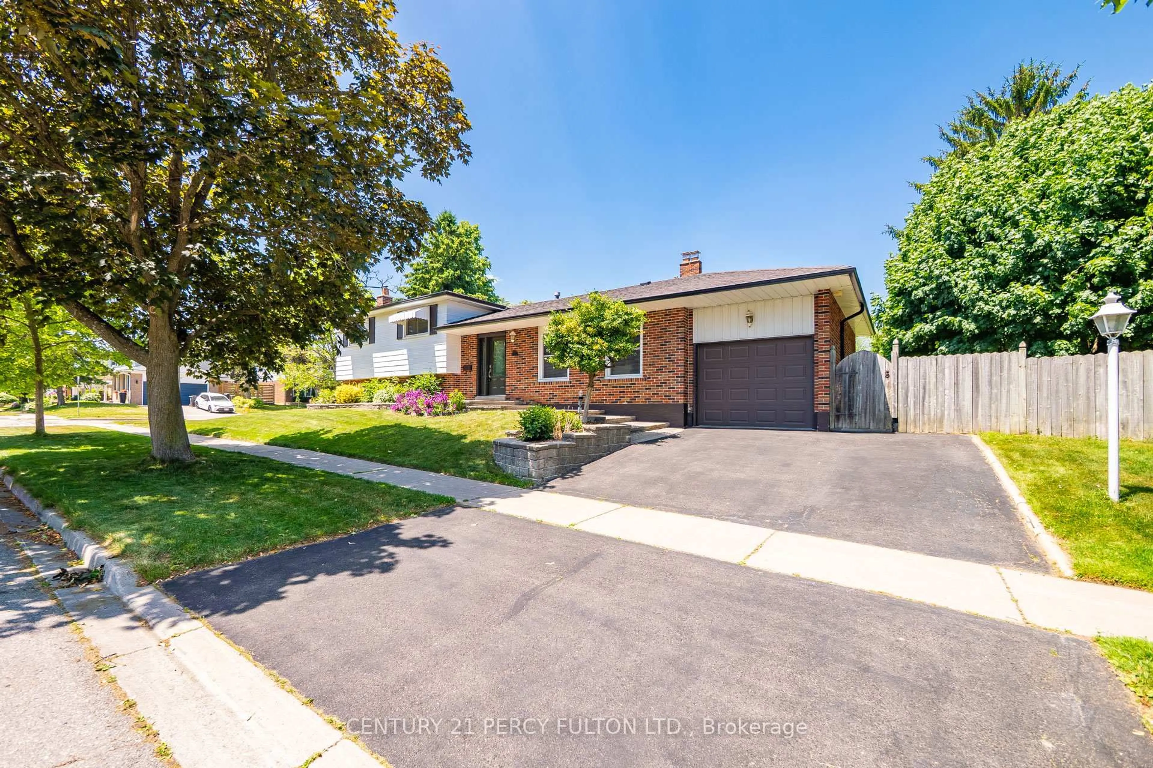 Home with brick exterior material, street for 50 Chapais Cres, Toronto Ontario M1C 2C5