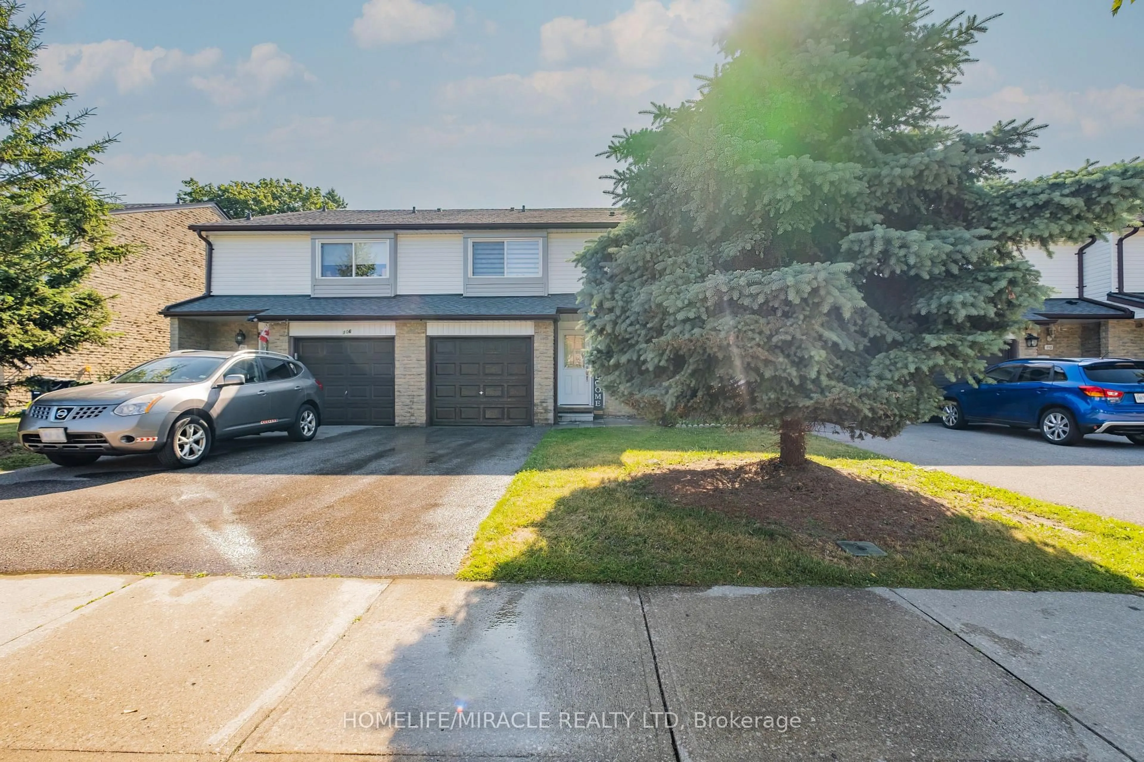A pic from outside/outdoor area/front of a property/back of a property/a pic from drone, street for 108 Malvern St #57, Toronto Ontario M1B 2V4