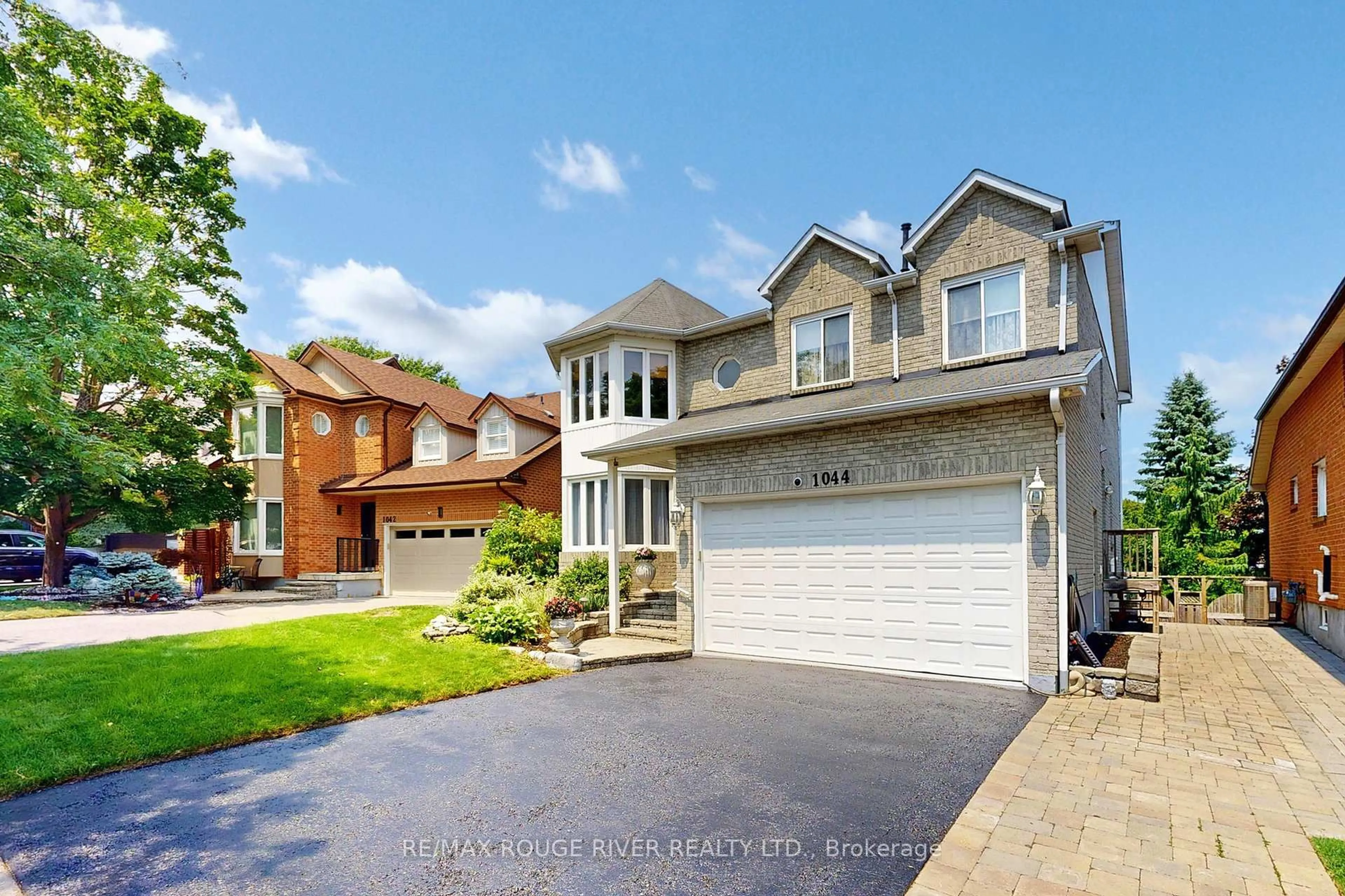 Home with brick exterior material, street for 1044 Rambleberry Ave, Pickering Ontario L1V 5X6