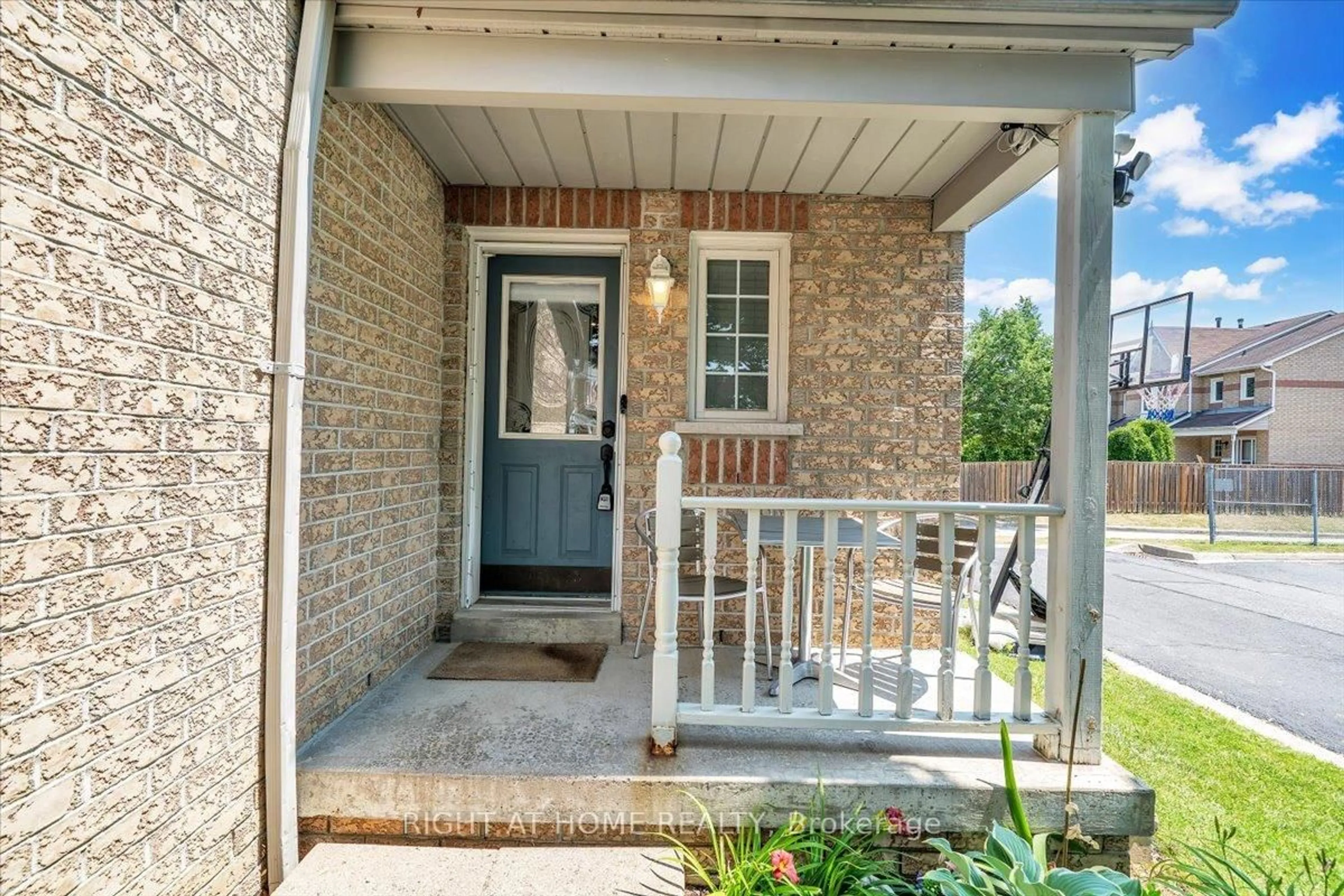Indoor entryway for 64 Macintyre Lane, Ajax Ontario L1T 3X3