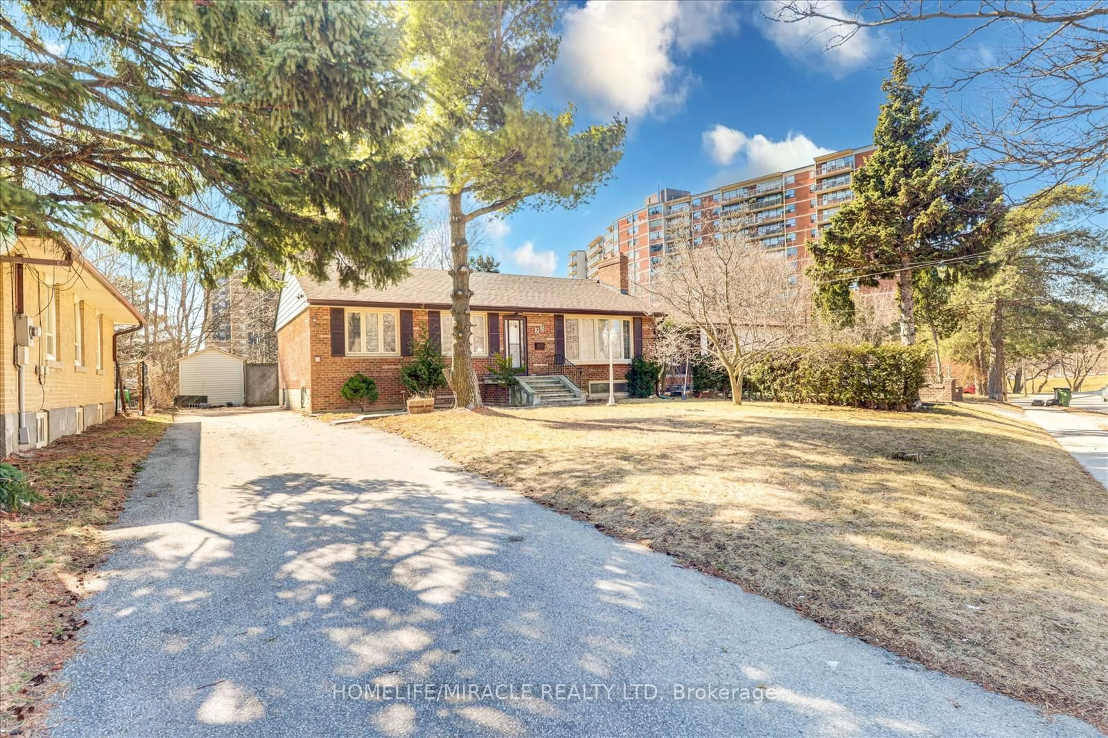 A pic from outside/outdoor area/front of a property/back of a property/a pic from drone, street for 23 Dunelm St, Toronto Ontario M1J 3G2