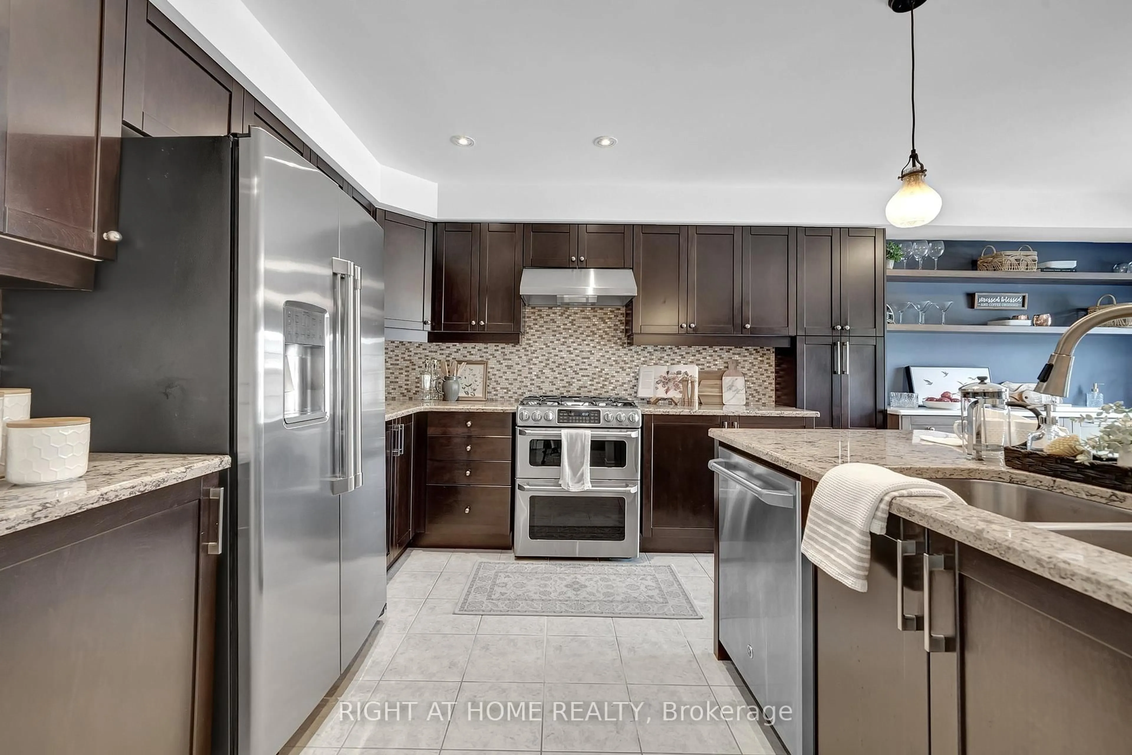 Contemporary kitchen, ceramic/tile floor for 6 Vetzal Crt, Clarington Ontario L1E 0H3