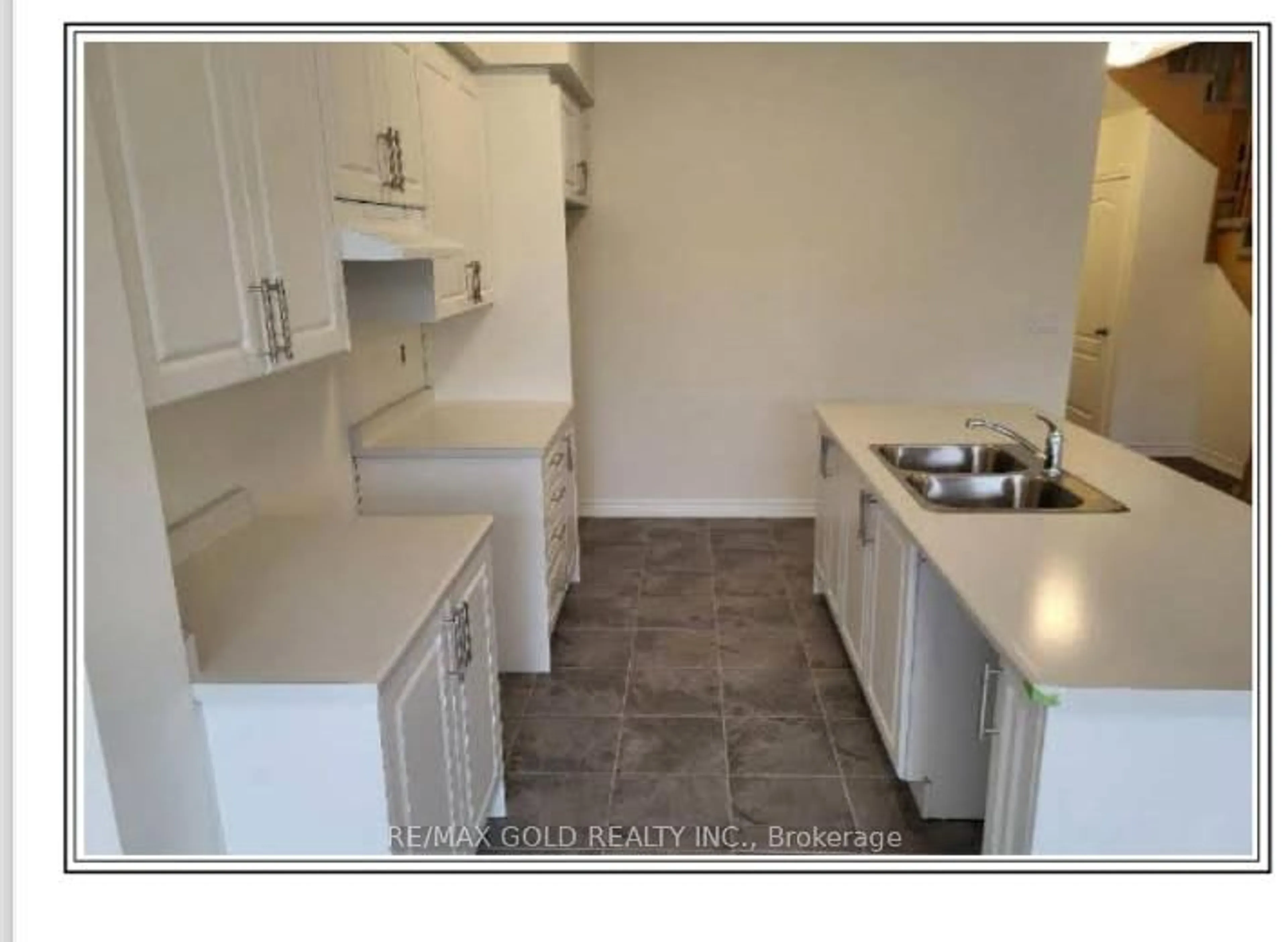 Standard kitchen, unknown for 146 North Garden Blvd, Scugog Ontario L9L 1B3