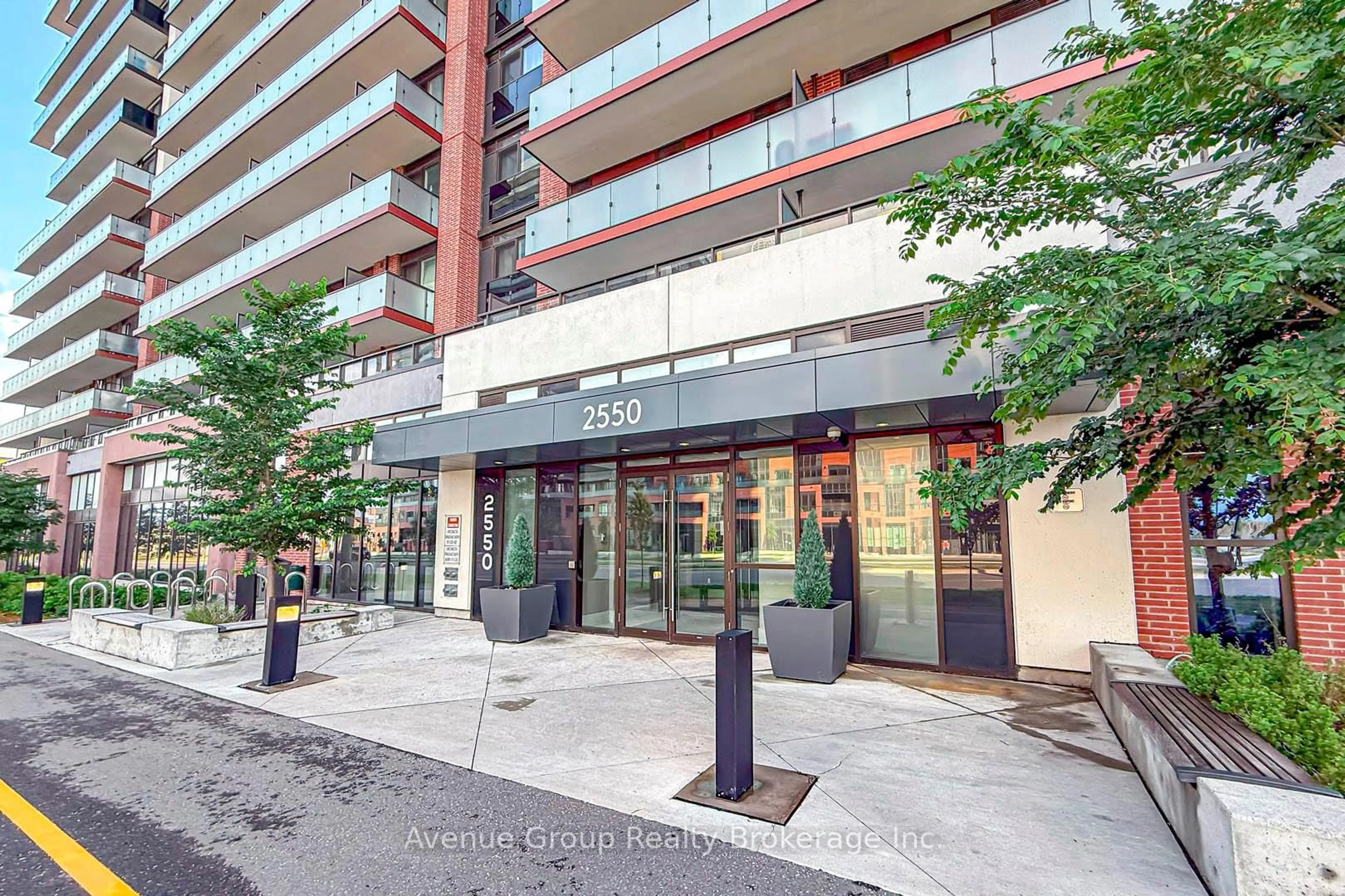 Unknown for 2550 SIMCOE St #816, Oshawa Ontario L1L 0R5