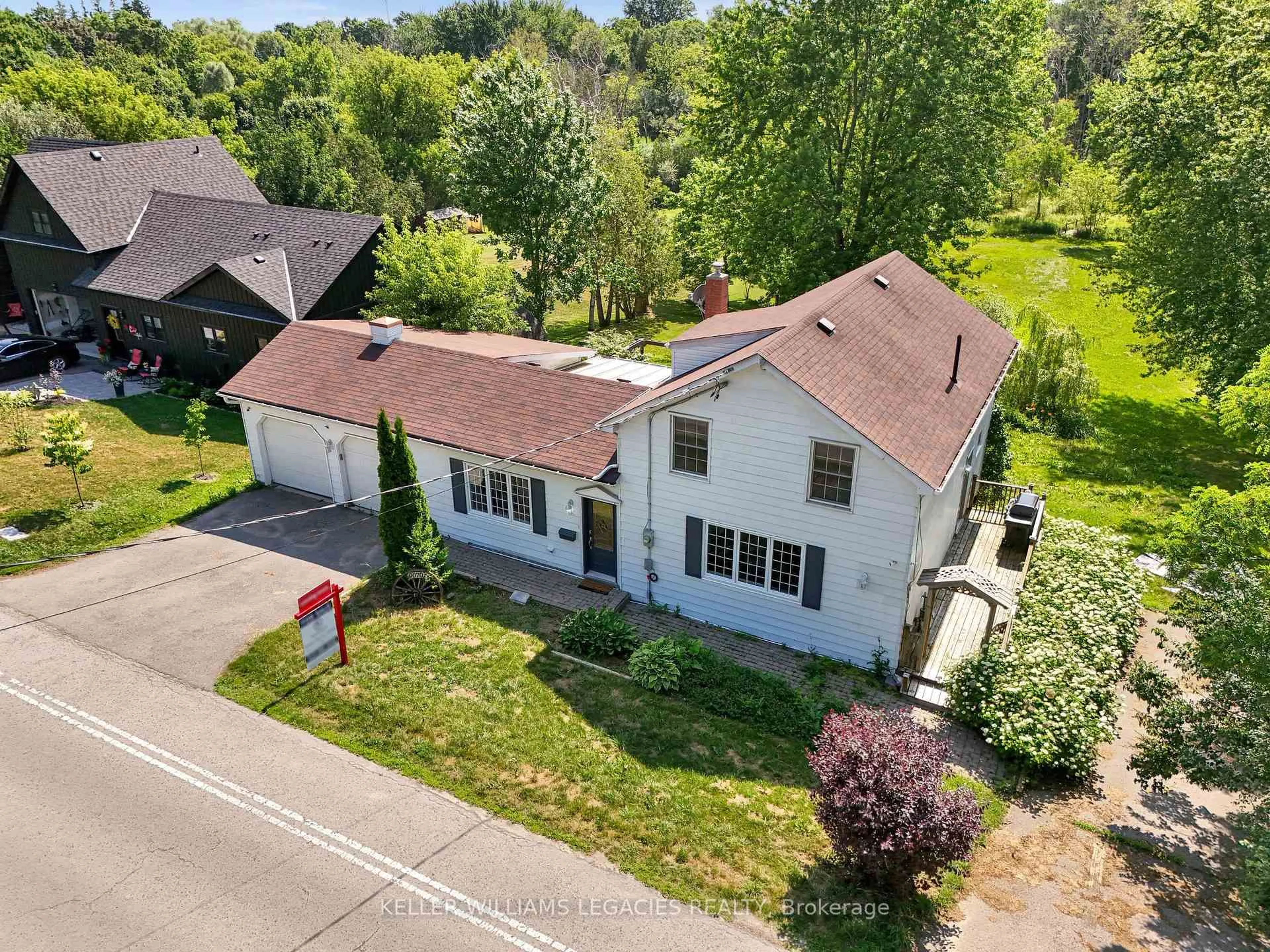 A pic from outside/outdoor area/front of a property/back of a property/a pic from drone, street for 9070 Ashburn Rd, Whitby Ontario L0B 1A0