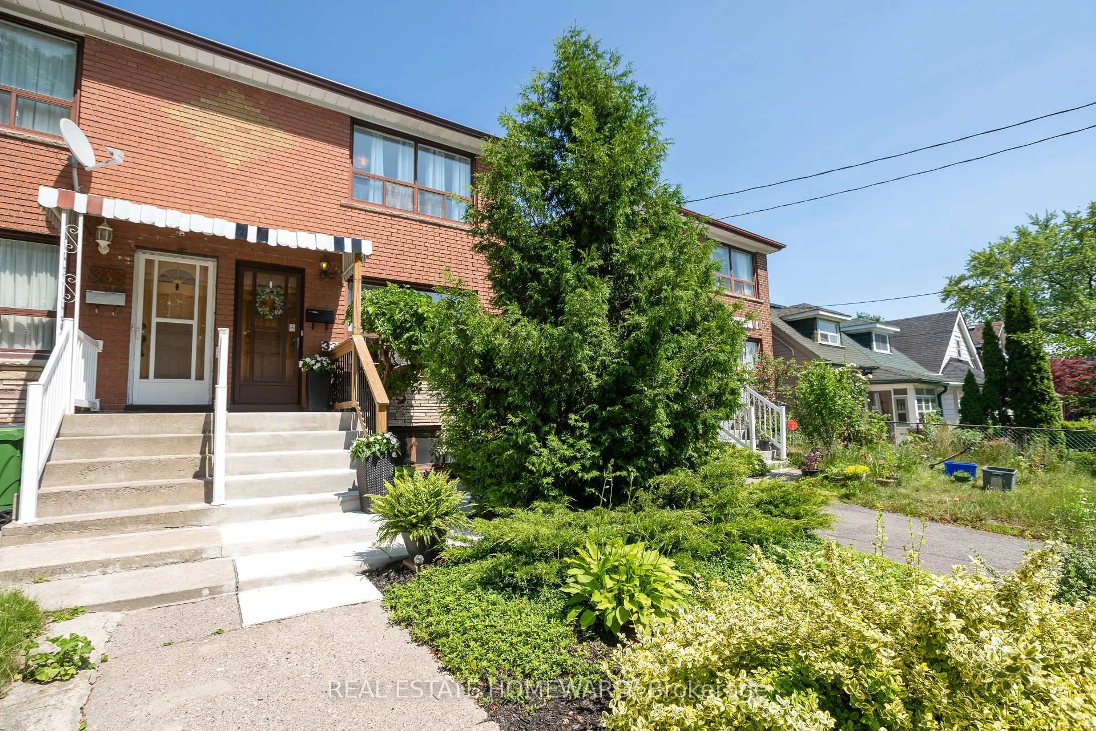 Unknown for 331 Rhodes Ave, Toronto Ontario M4L 3A4