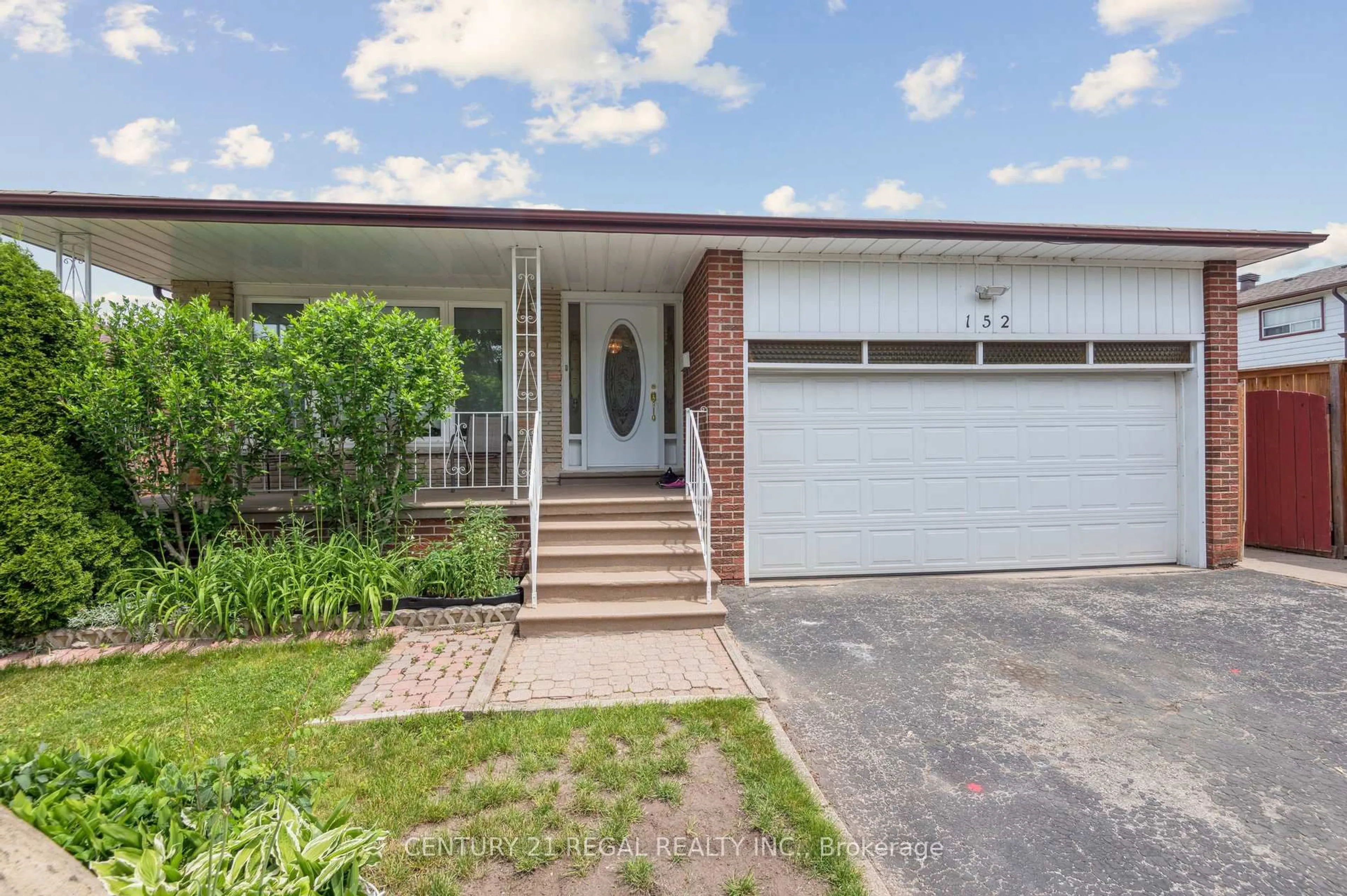 Home with brick exterior material, street for 152 Weir Cres, Toronto Ontario M1E 4T5