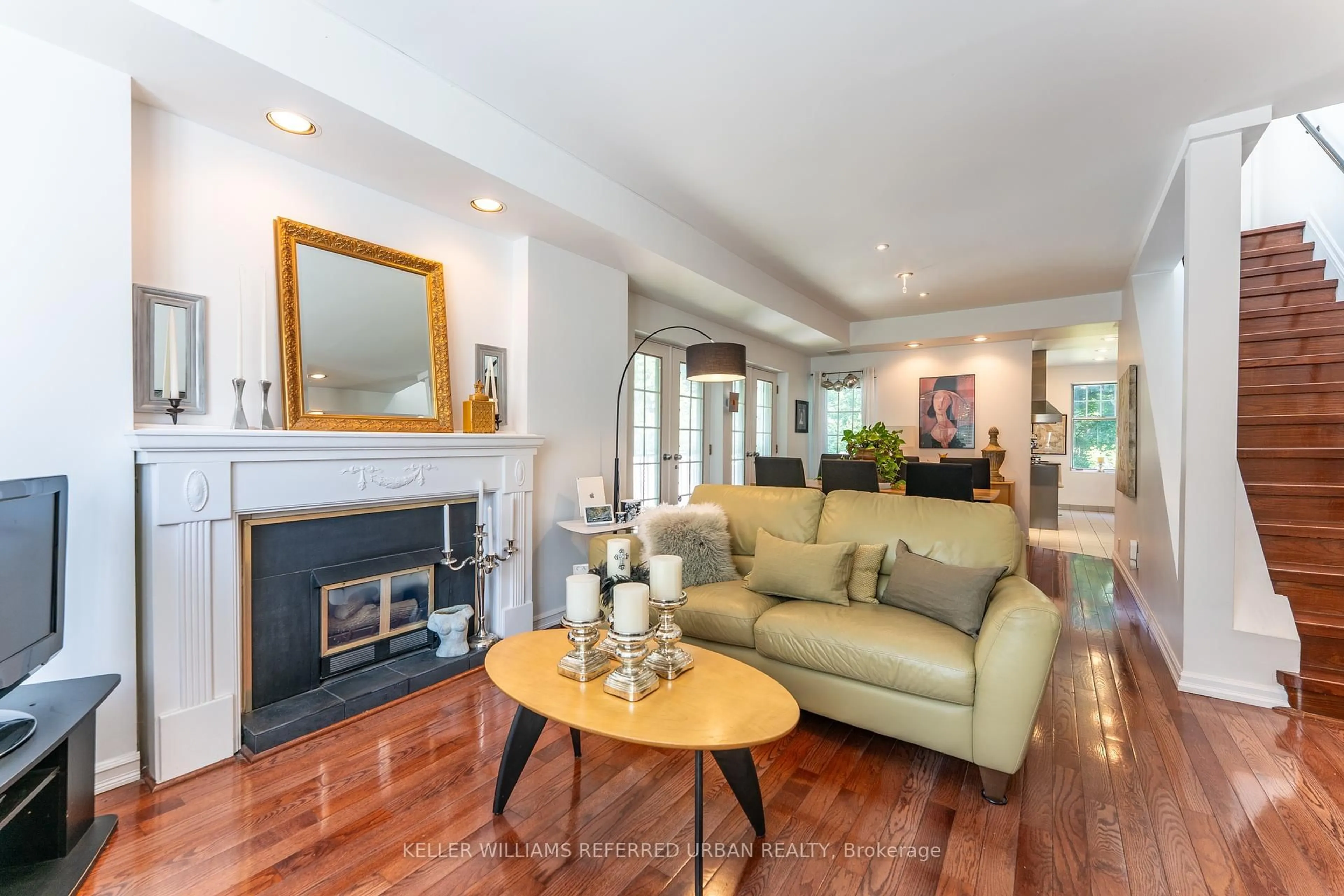 Living room with furniture, unknown for 18 Eastmount Ave, Toronto Ontario M4K 1V1