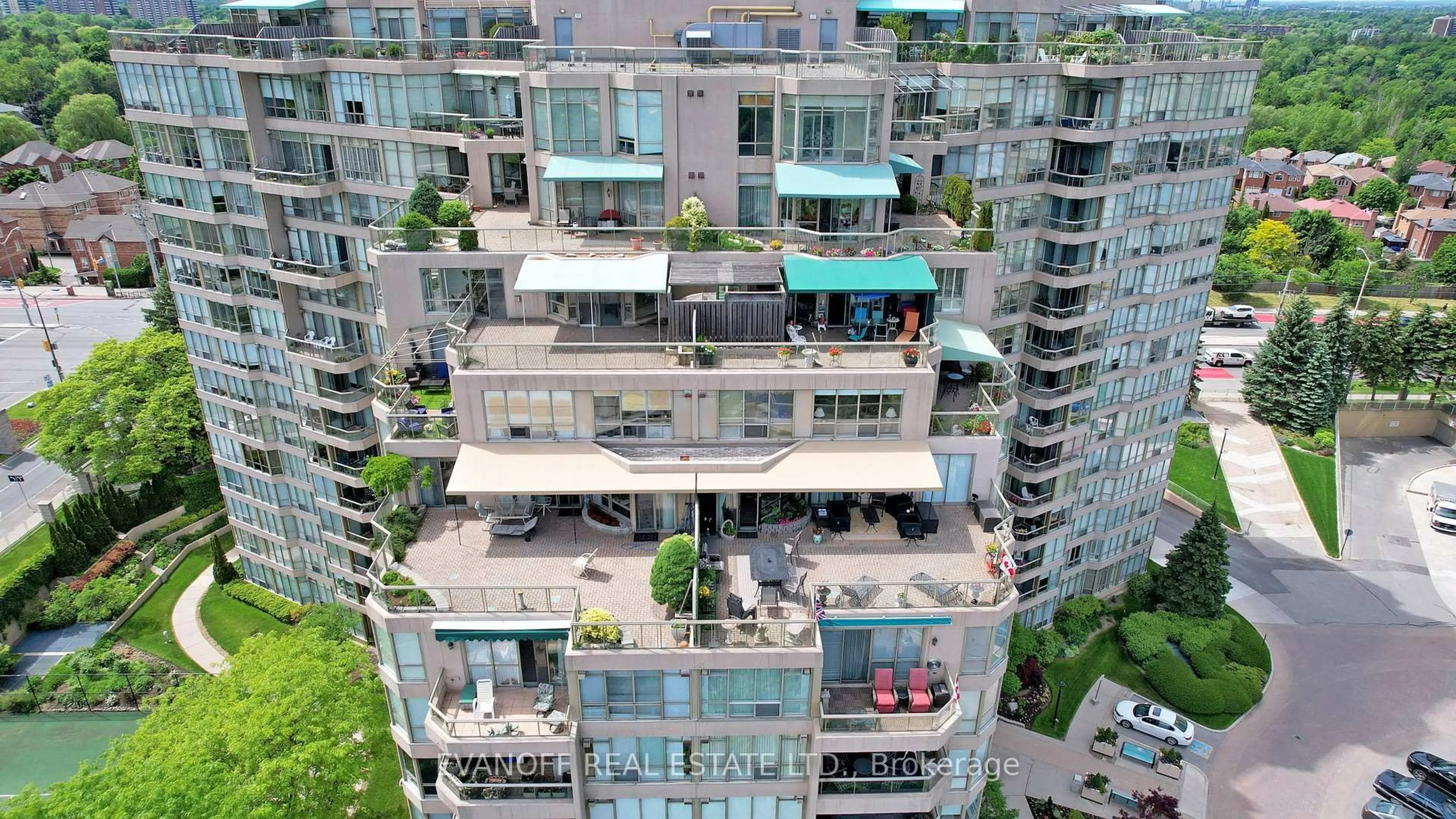 A pic from outside/outdoor area/front of a property/back of a property/a pic from drone, city buildings view from balcony for 10 Guildwood Pkwy #1226, Toronto Ontario M1E 5B5