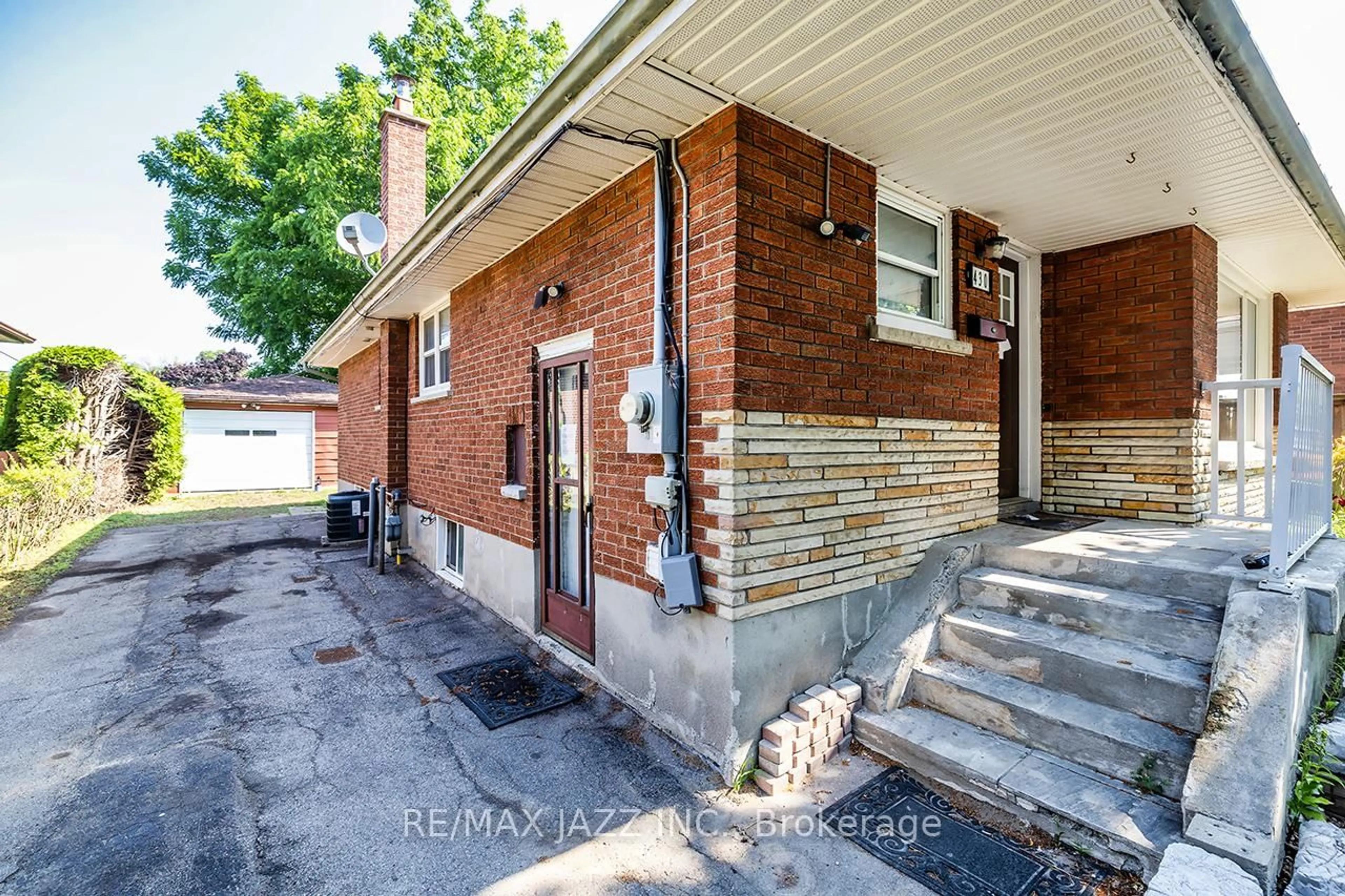 Home with brick exterior material, street for 430 Ridgeway Ave, Oshawa Ontario L1J 2V7