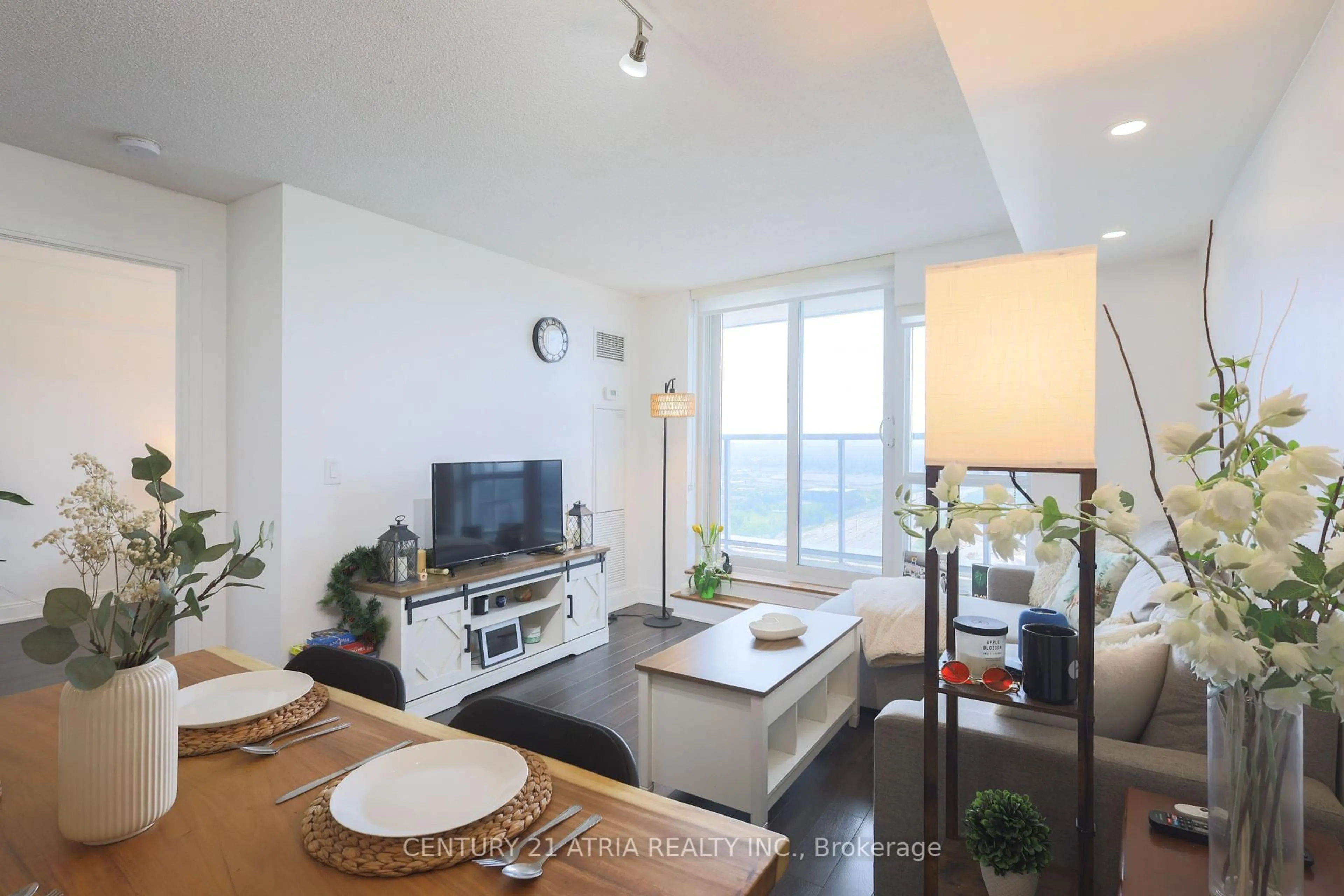 Living room with furniture, unknown for 125 Village Green Sq #3707, Toronto Ontario M1S 0G3