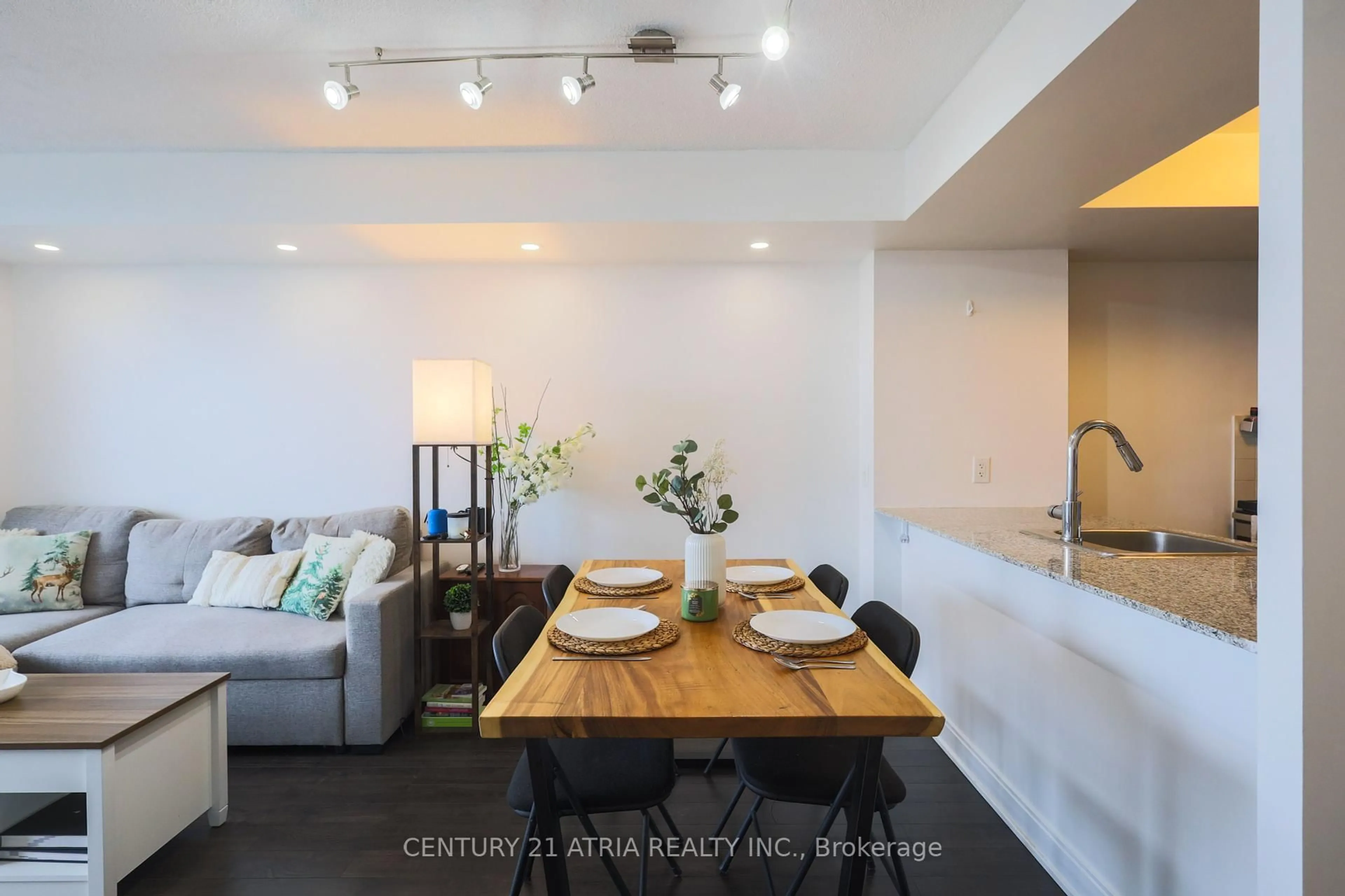 Unknown for 125 Village Green Sq #3707, Toronto Ontario M1S 0G3