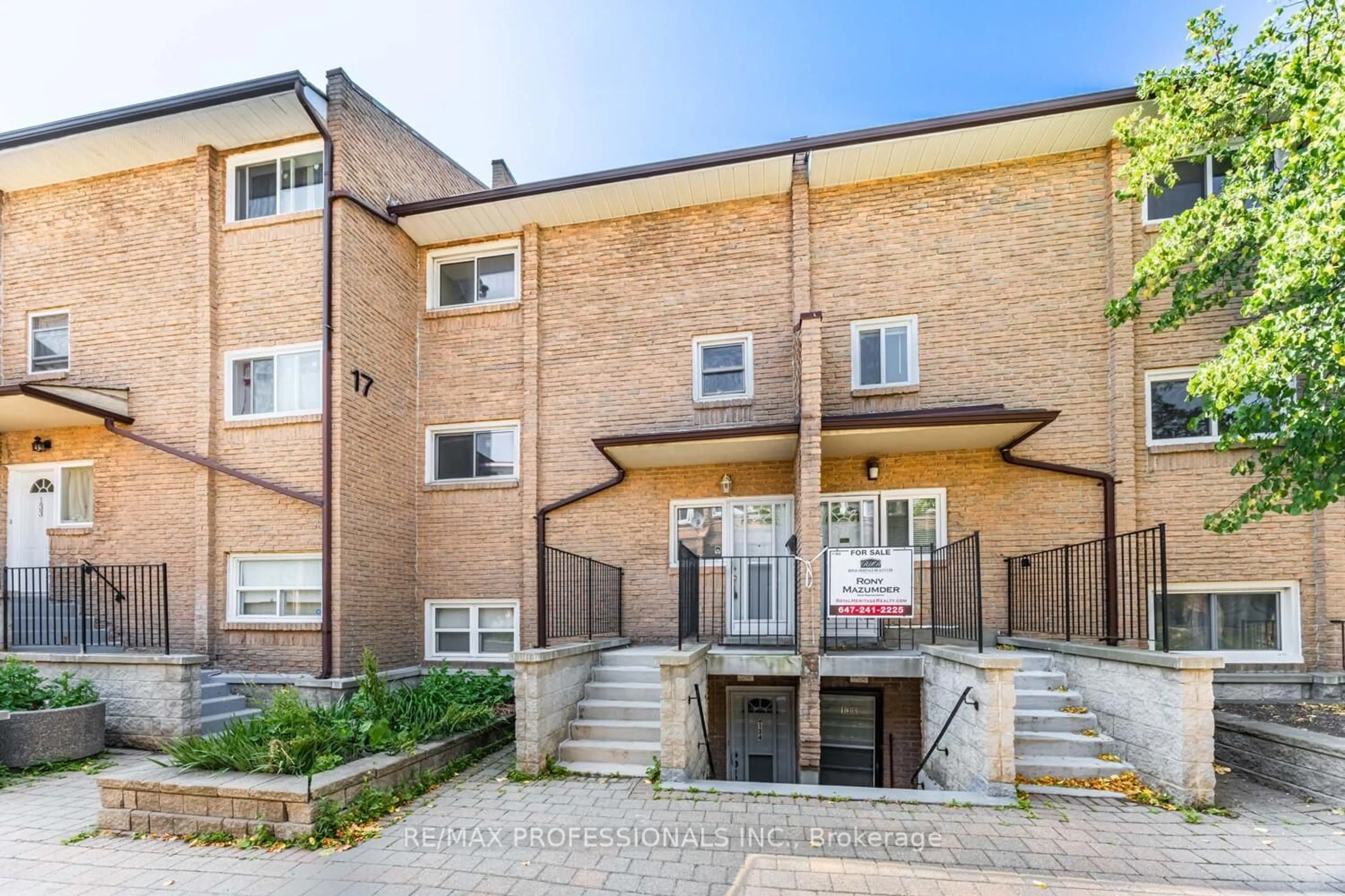 Patio, street for 50 Scarborough GolfClub Rd #135, Toronto Ontario M1M 3T5