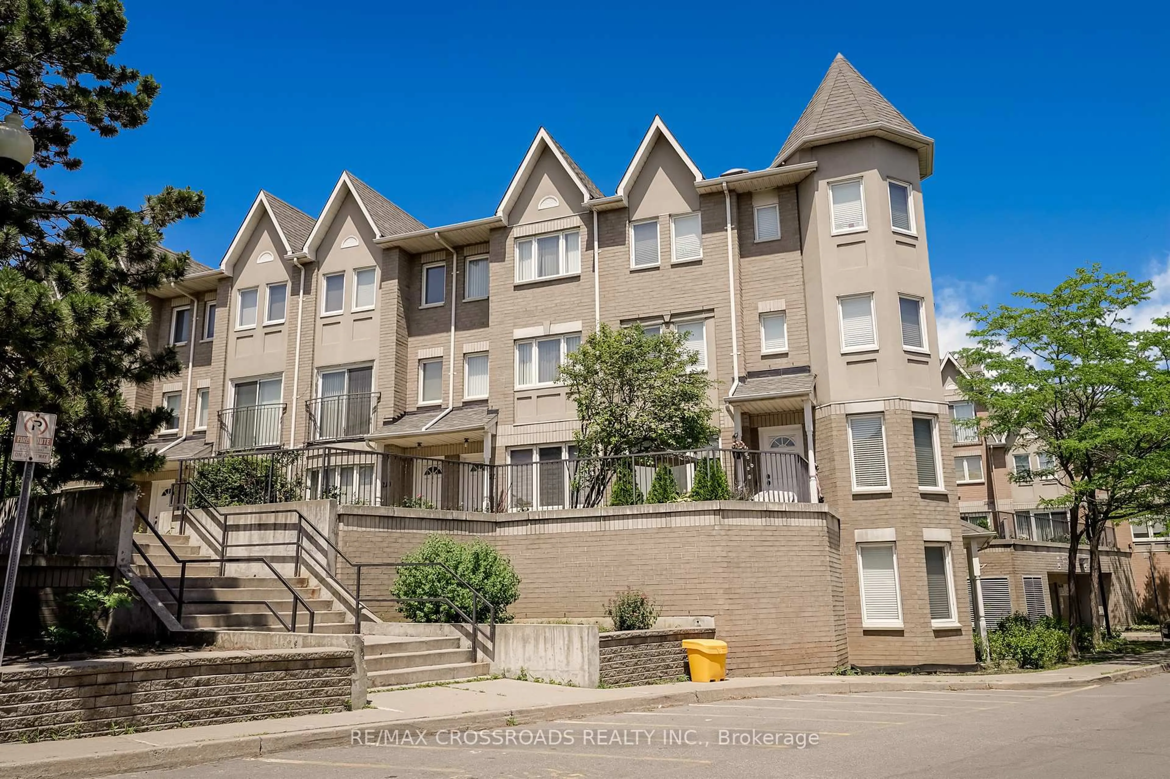 Unknown for 29 Rosebank Dr #206, Toronto Ontario M1B 5Y7