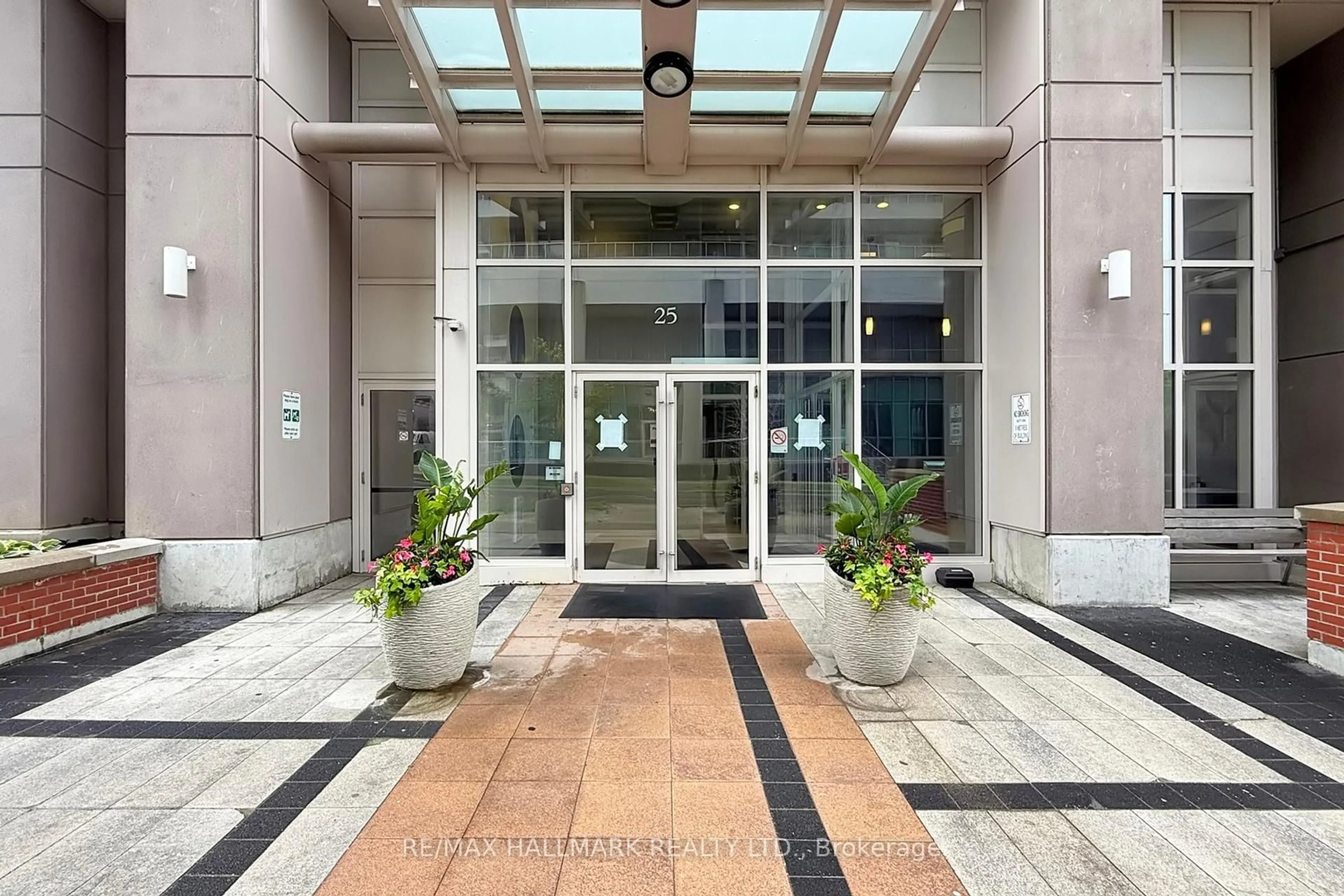 Indoor foyer for 25 Town Centre Crt #3009, Toronto Ontario M1P 0B4