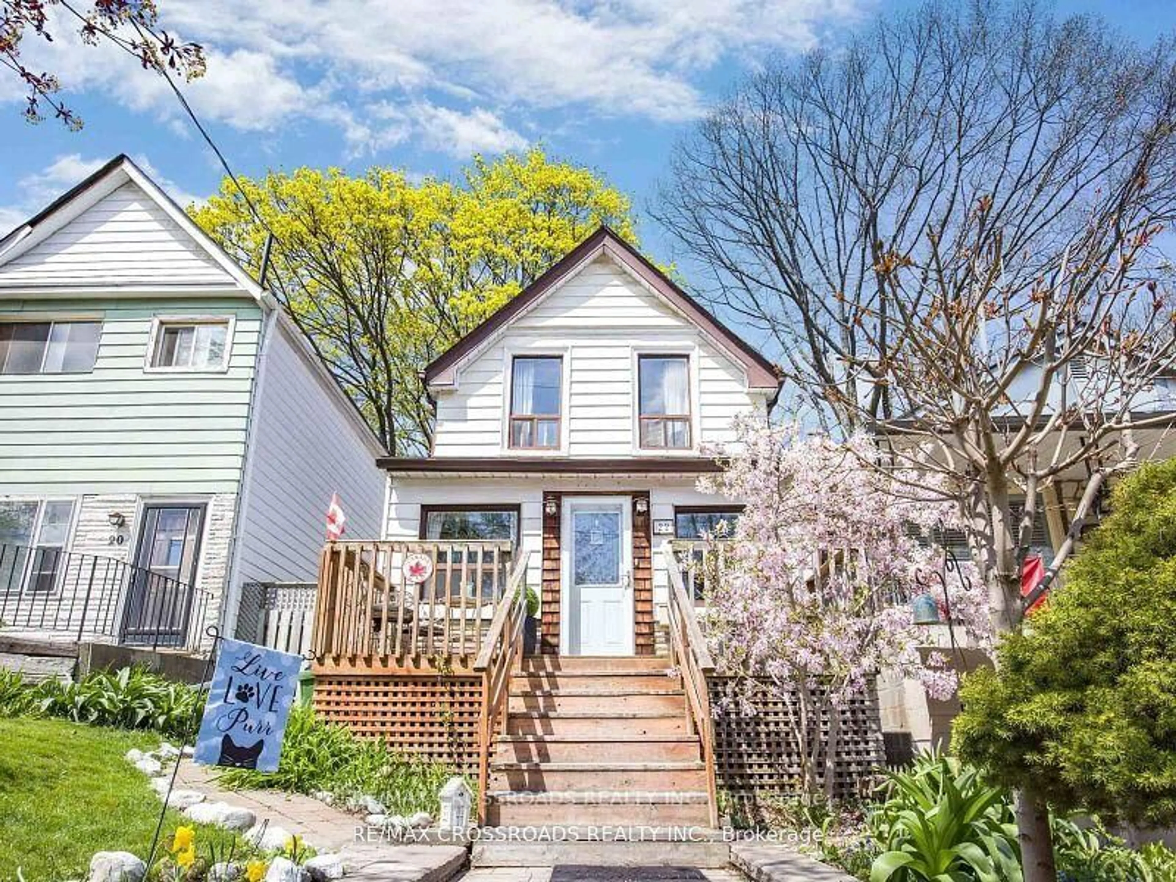 Unknown for 22 Ivy Ave, Toronto Ontario M4L 2H7