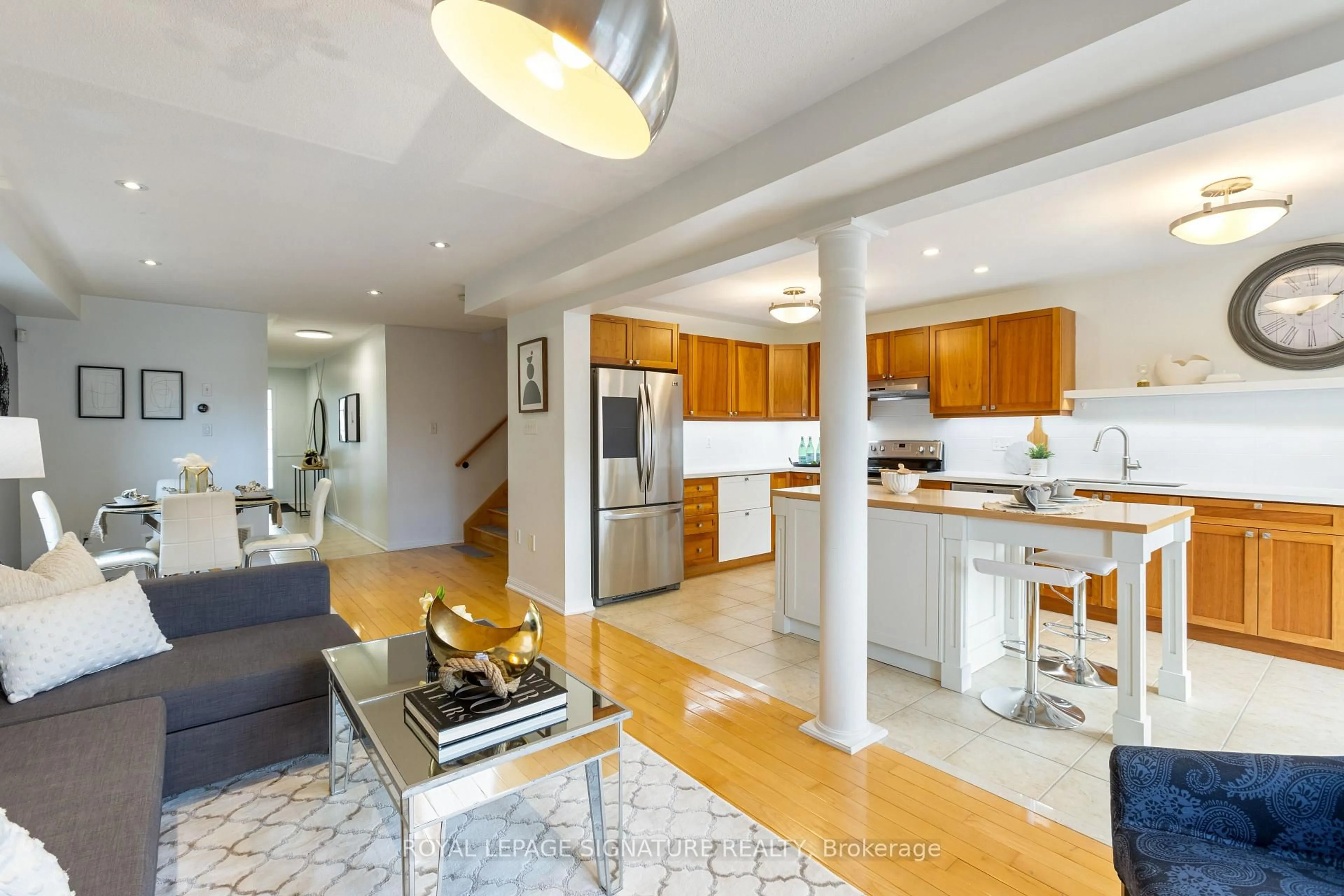 Open concept kitchen, unknown for 27 Lunney Cres, Clarington Ontario L1C 5P1